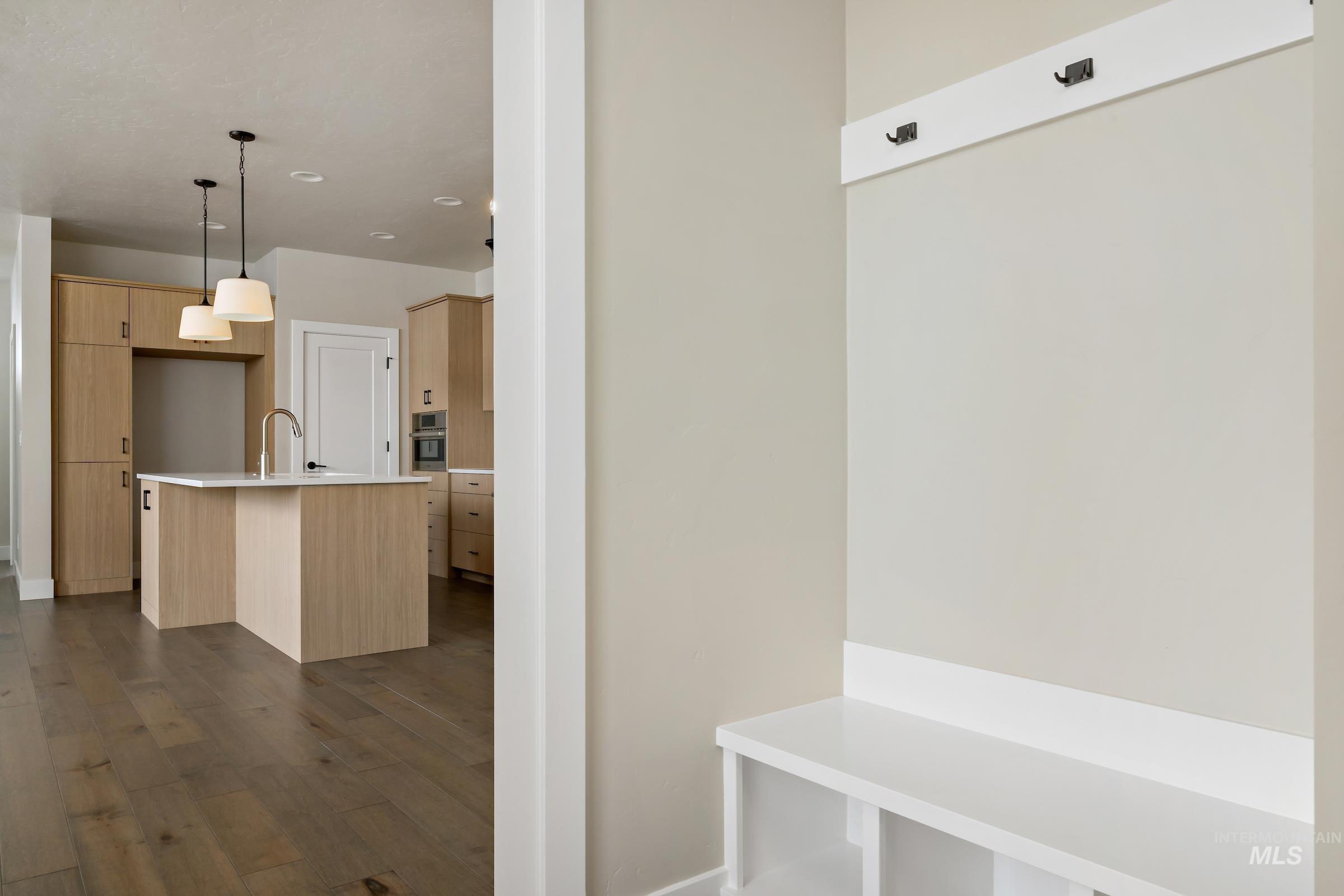 6037 S Hope Ave Property Photo 14