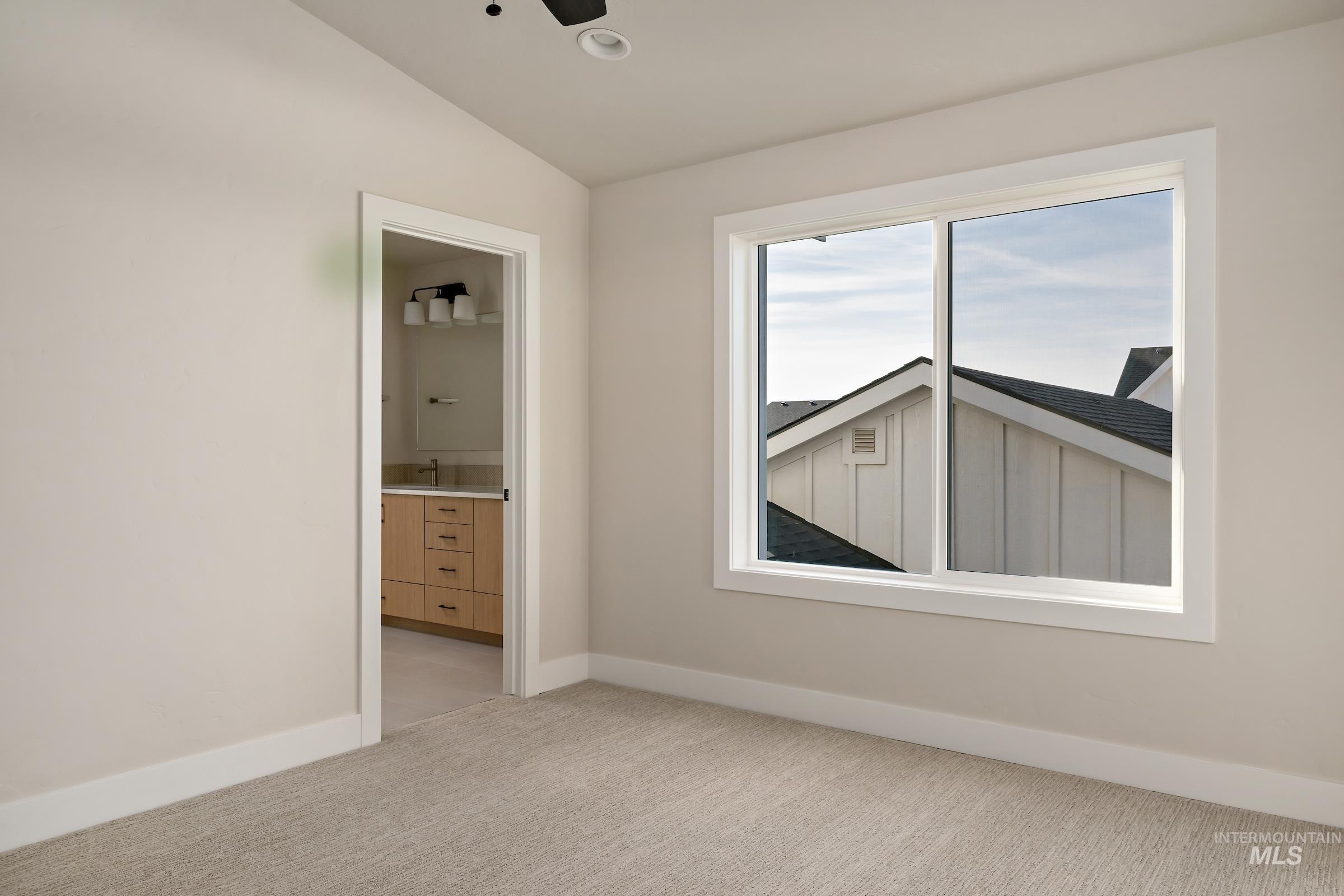 6037 S Hope Ave Property Photo 21