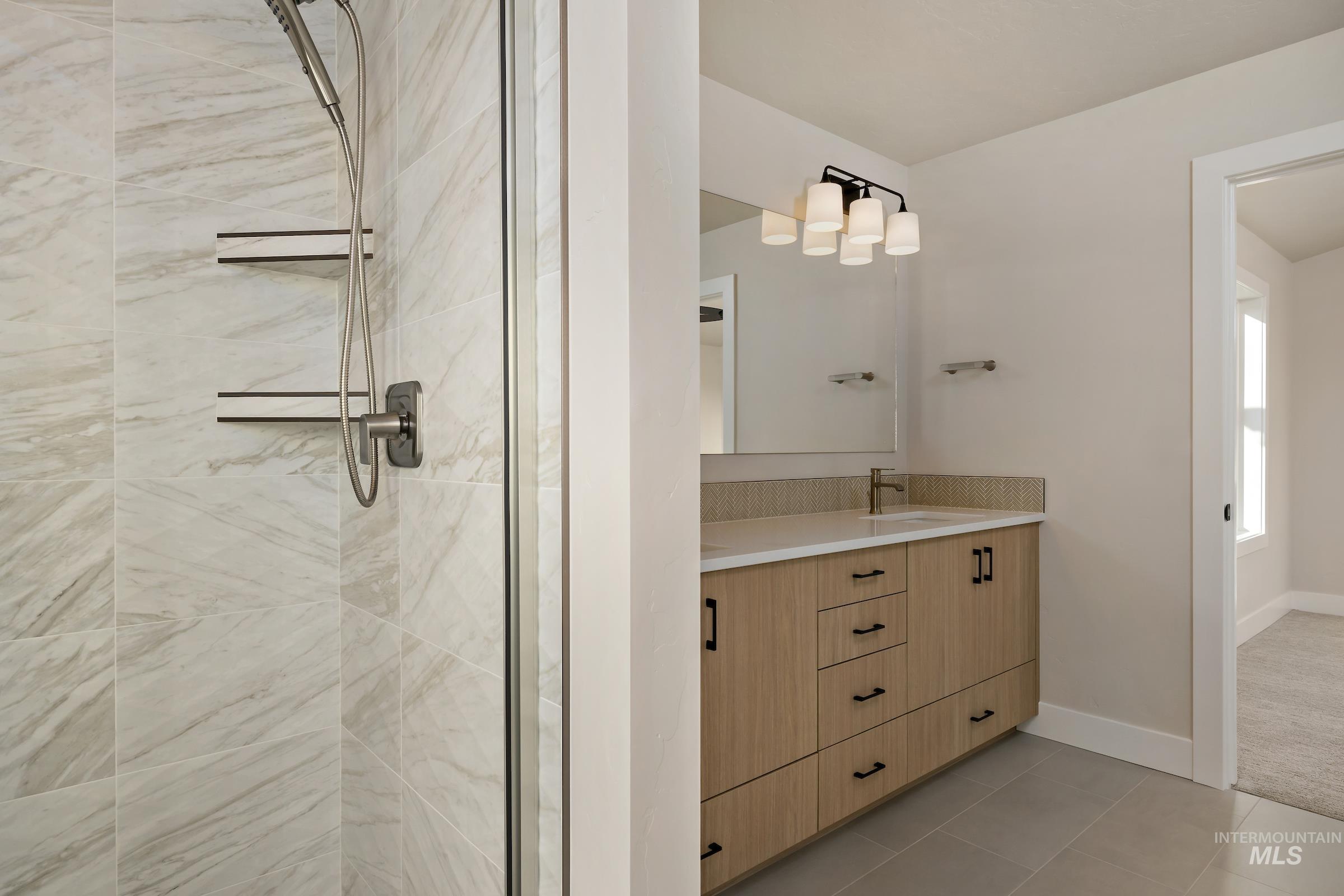 6037 S Hope Ave Property Photo 23