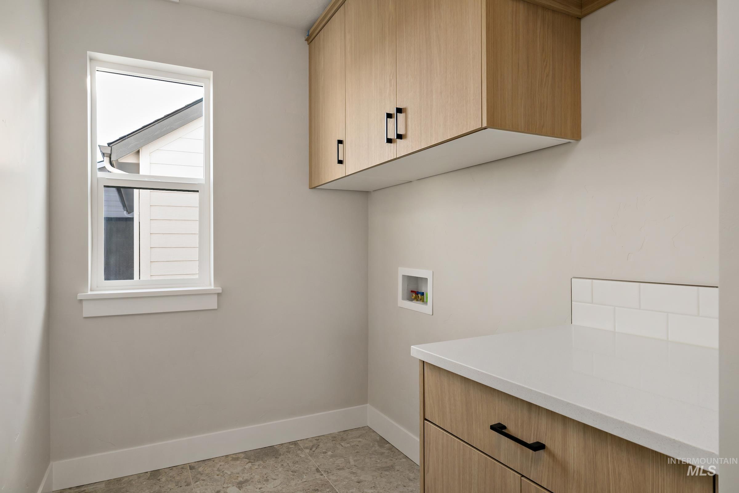 6037 S Hope Ave Property Photo 24