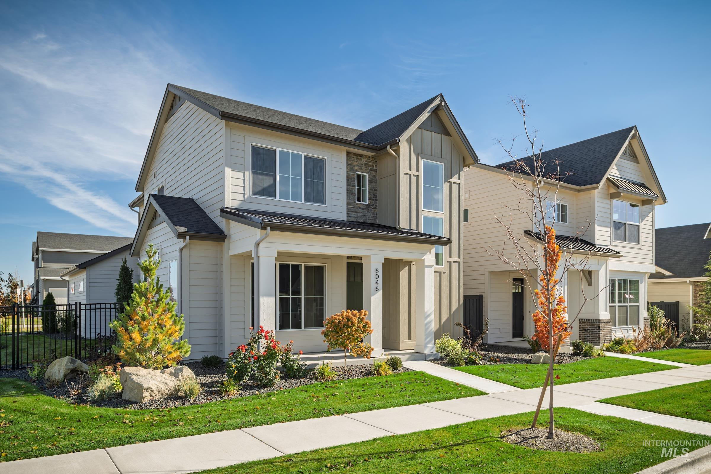 6046 S Hope Ave Property Photo 2