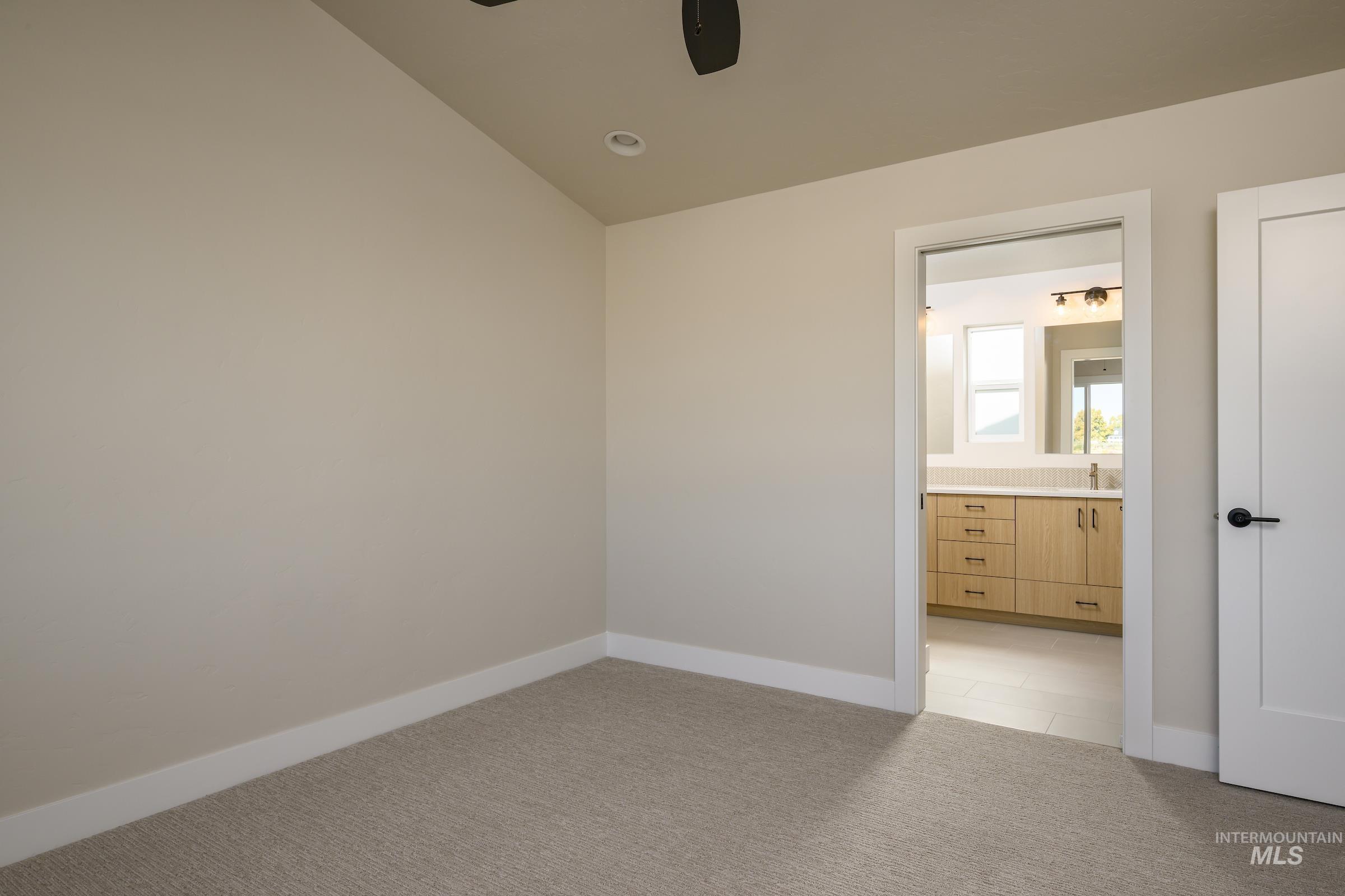 6046 S Hope Ave Property Photo 35