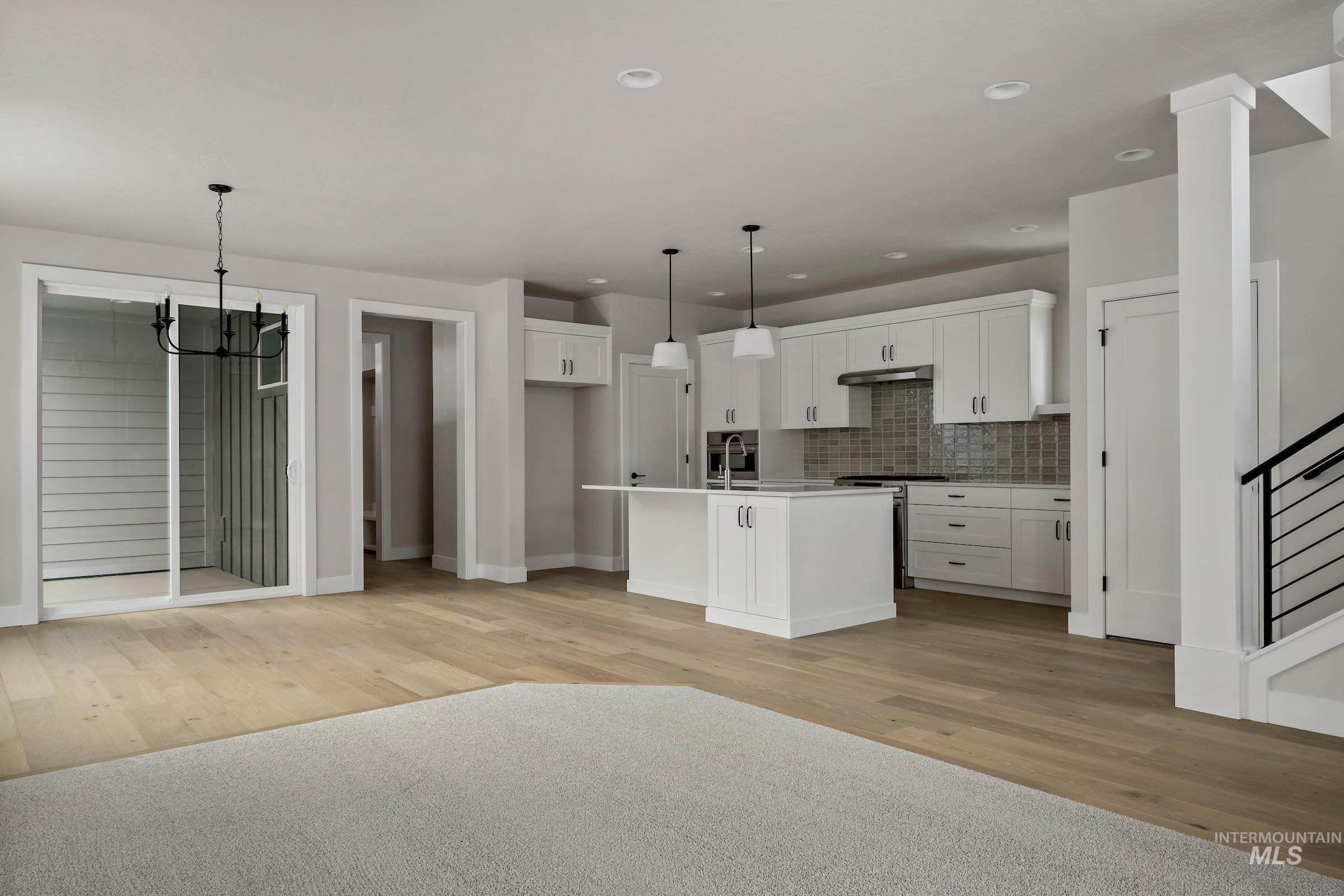 6085 S Hope Ave Property Photo 6