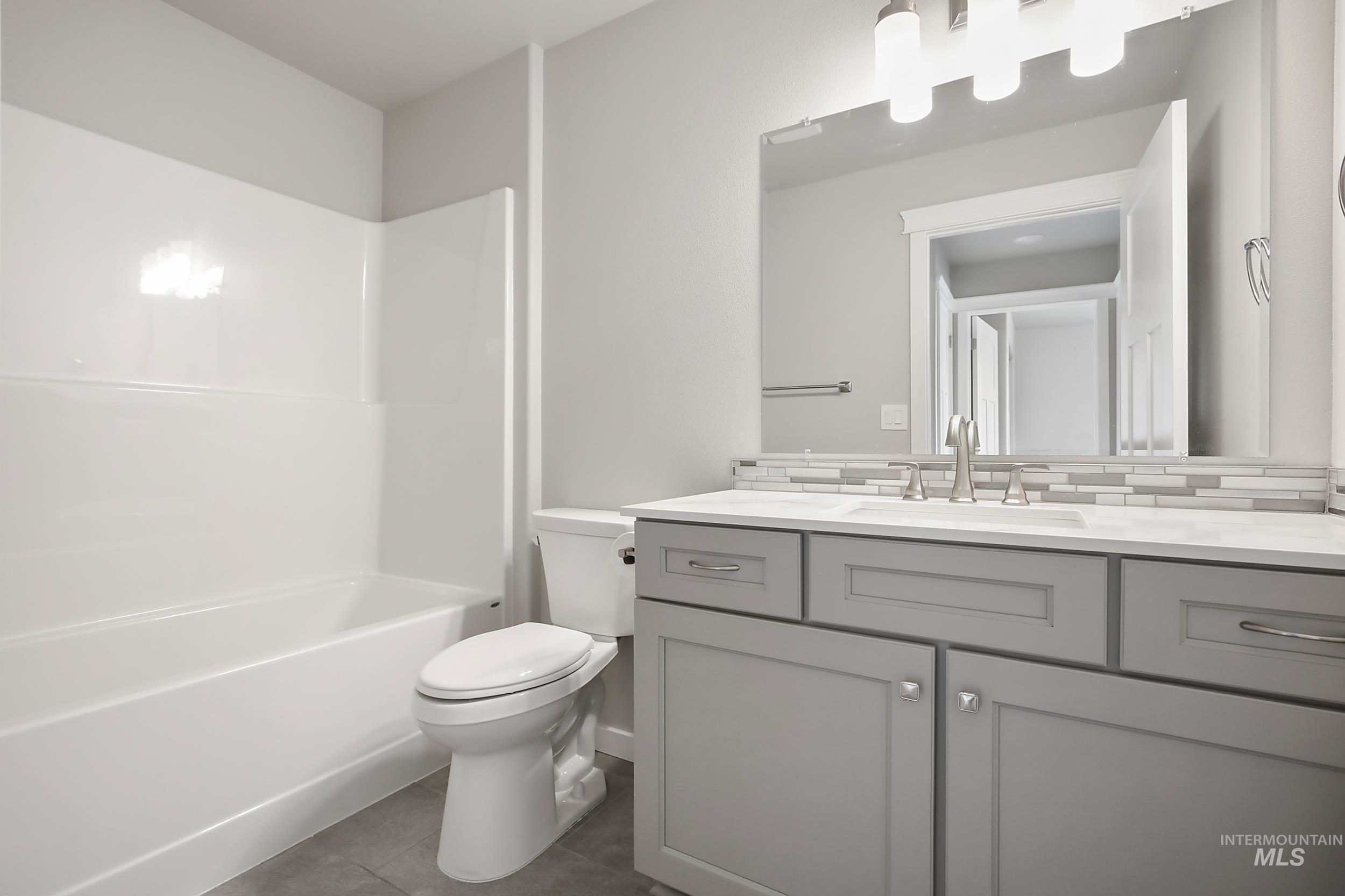 1736 Golden Hills Dr Property Photo 30