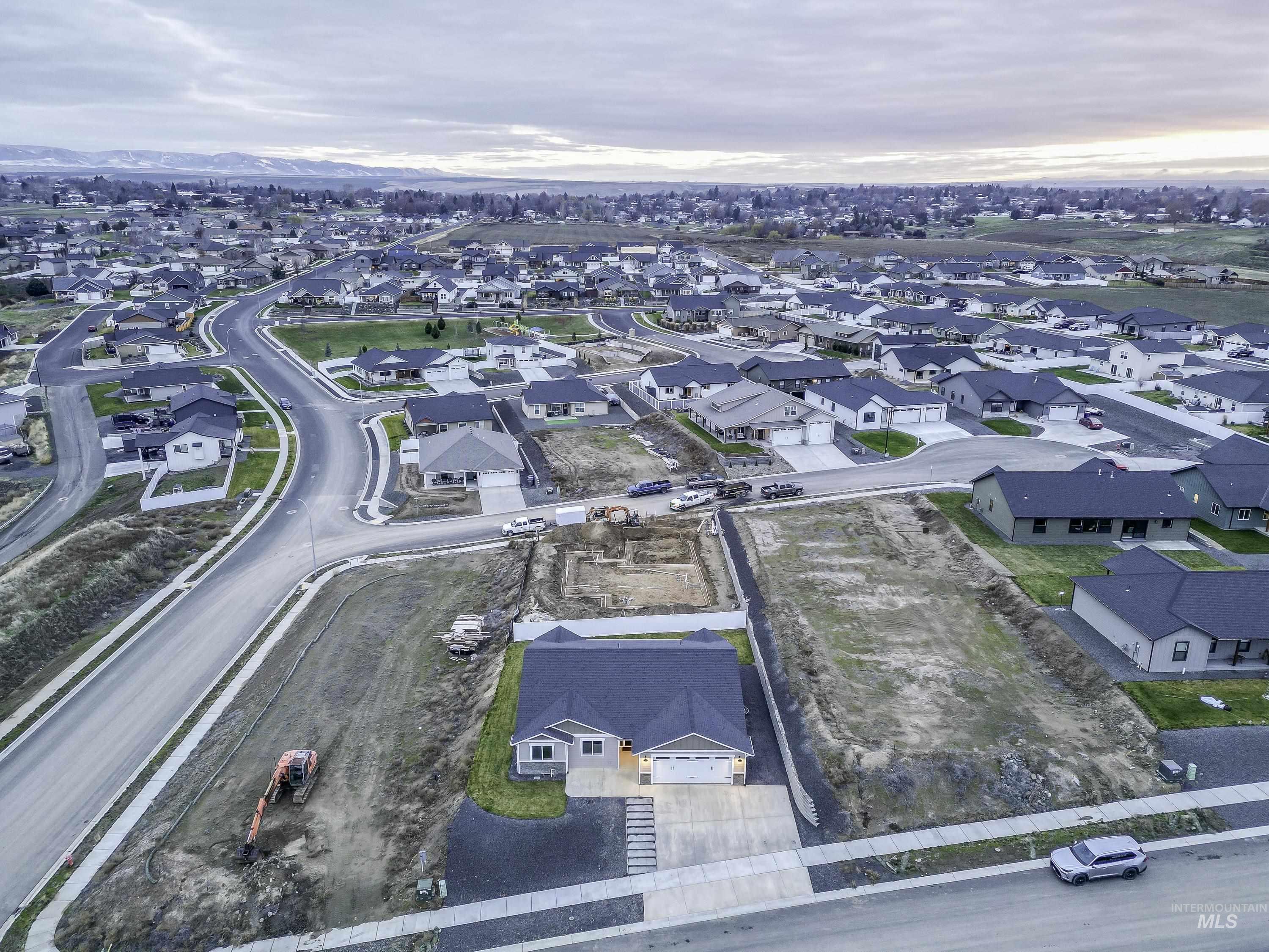 1736 Golden Hills Dr Property Photo 38