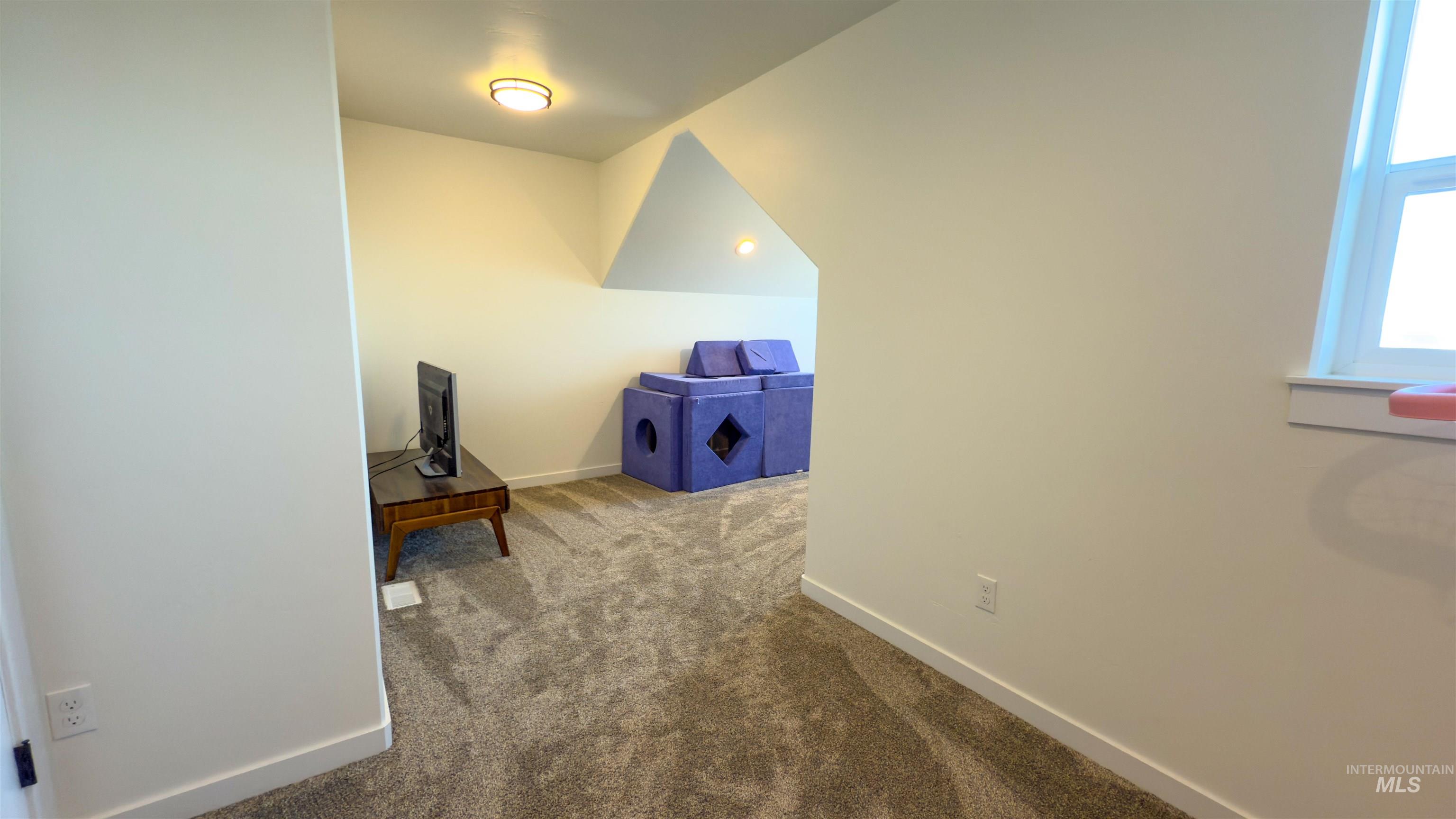 629 Manning Circle Property Photo 33