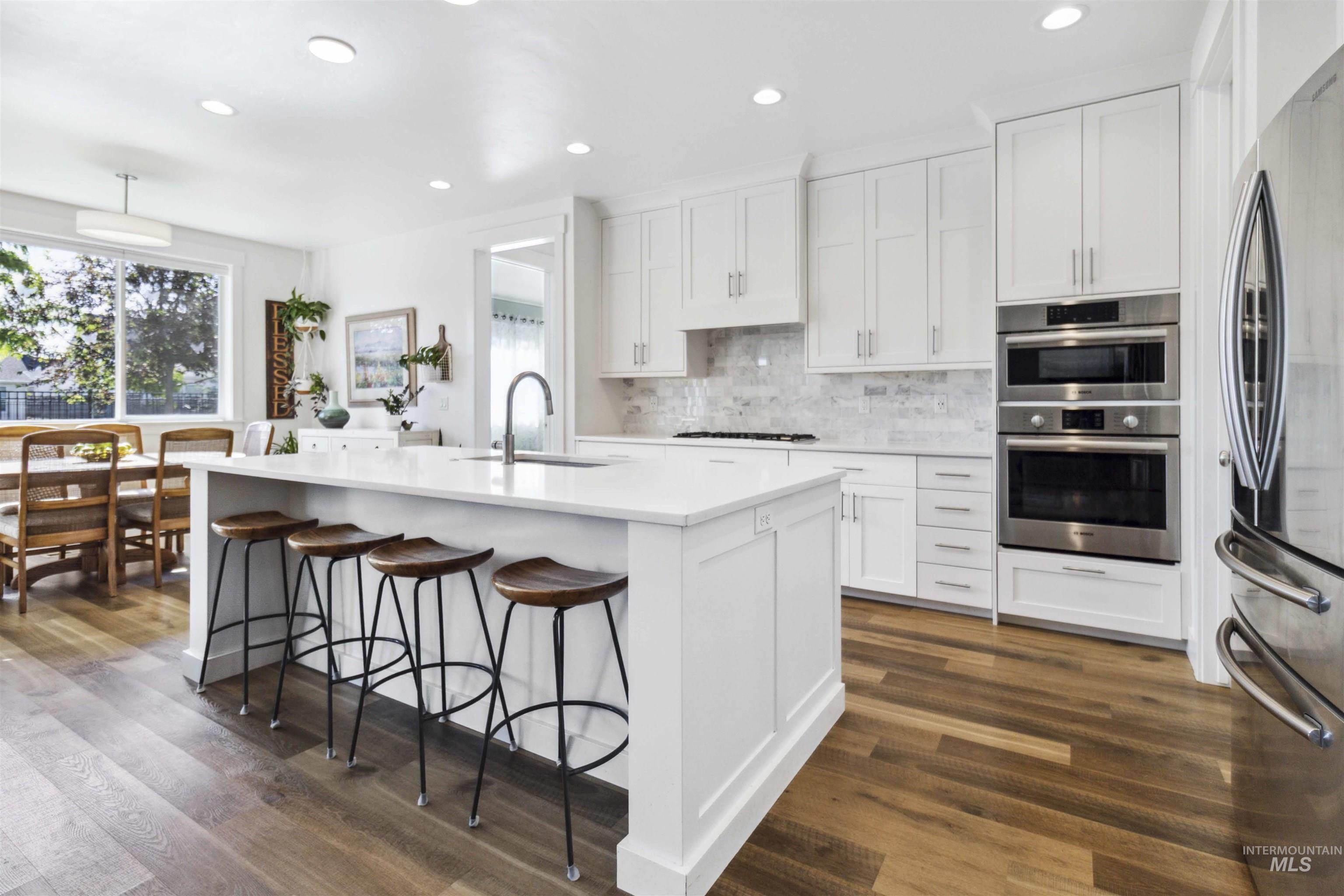 5916 S Wayland Way Property Photo 6