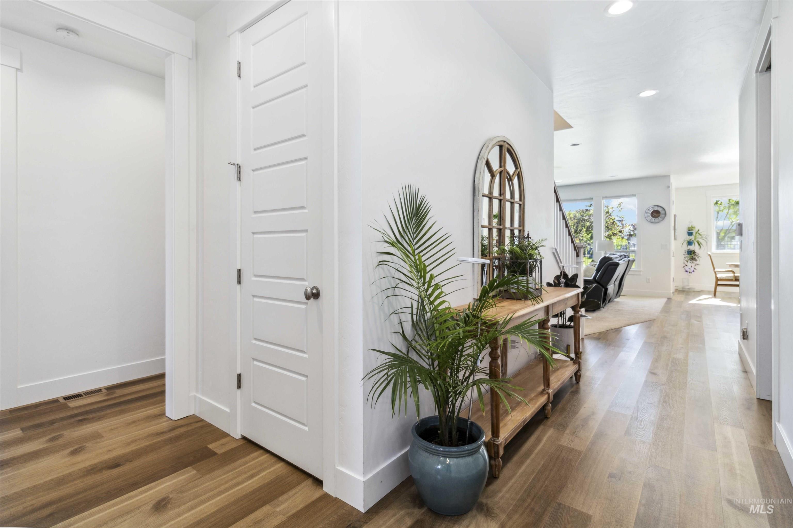 5916 S Wayland Way Property Photo 14