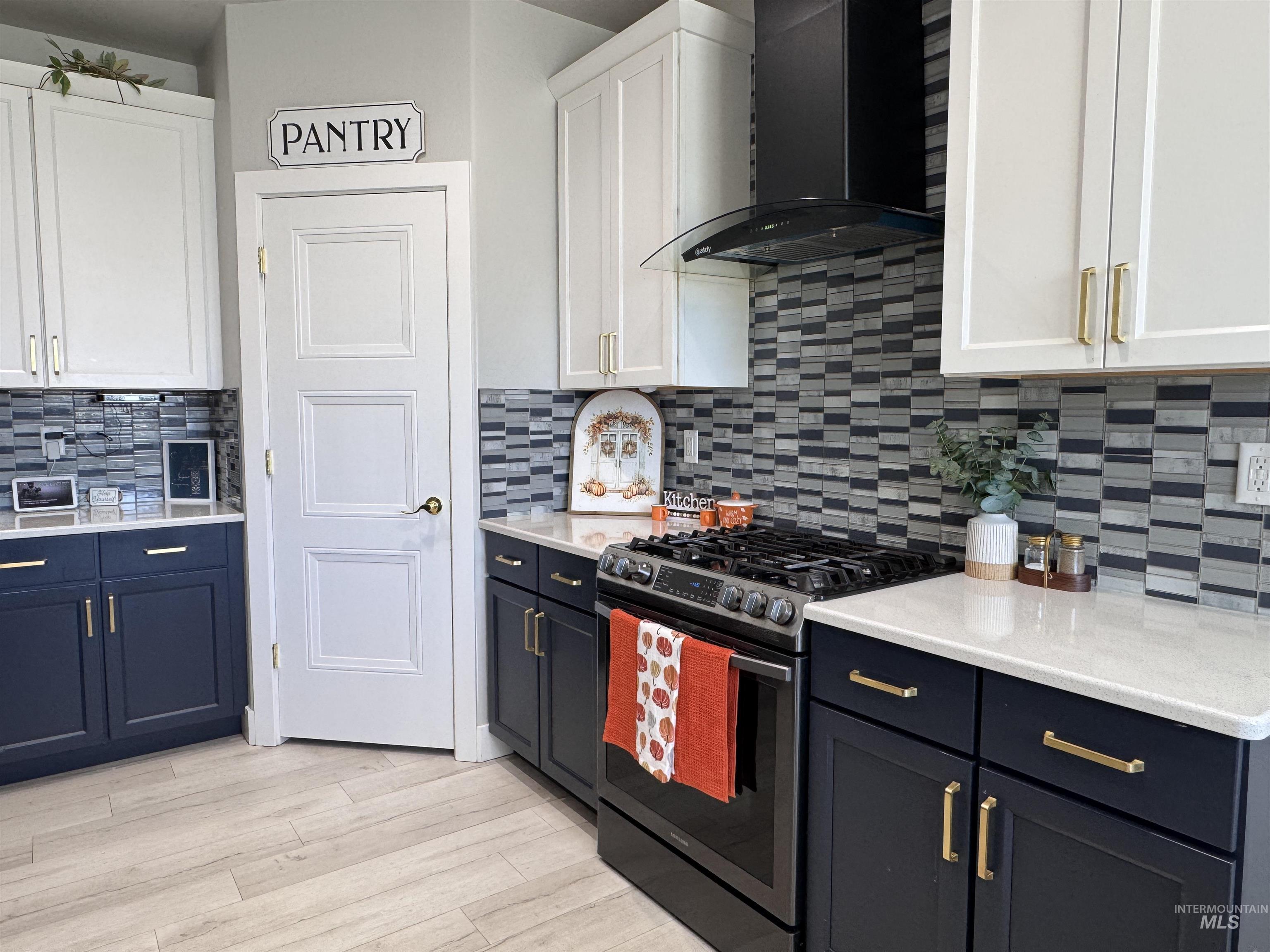 813 Owl Court Property Photo 10