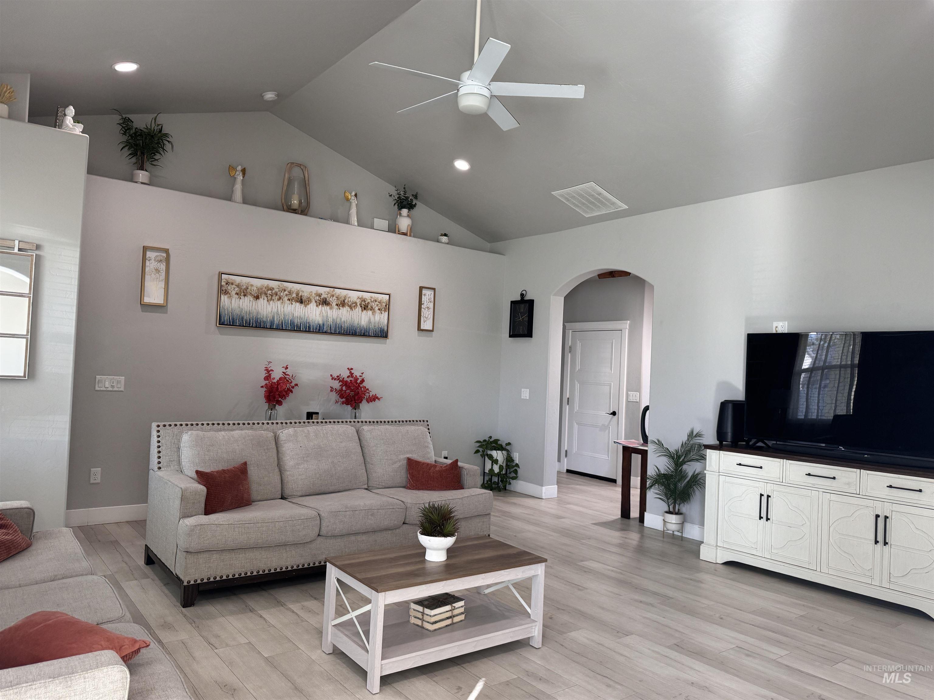 813 Owl Court Property Photo 12