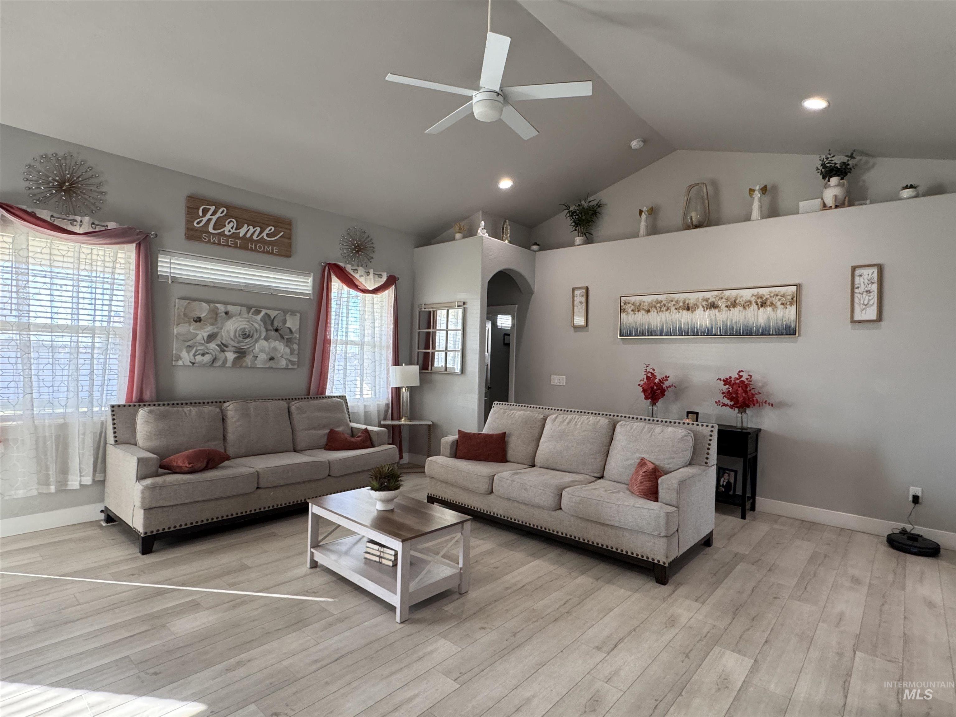 813 Owl Court Property Photo 18