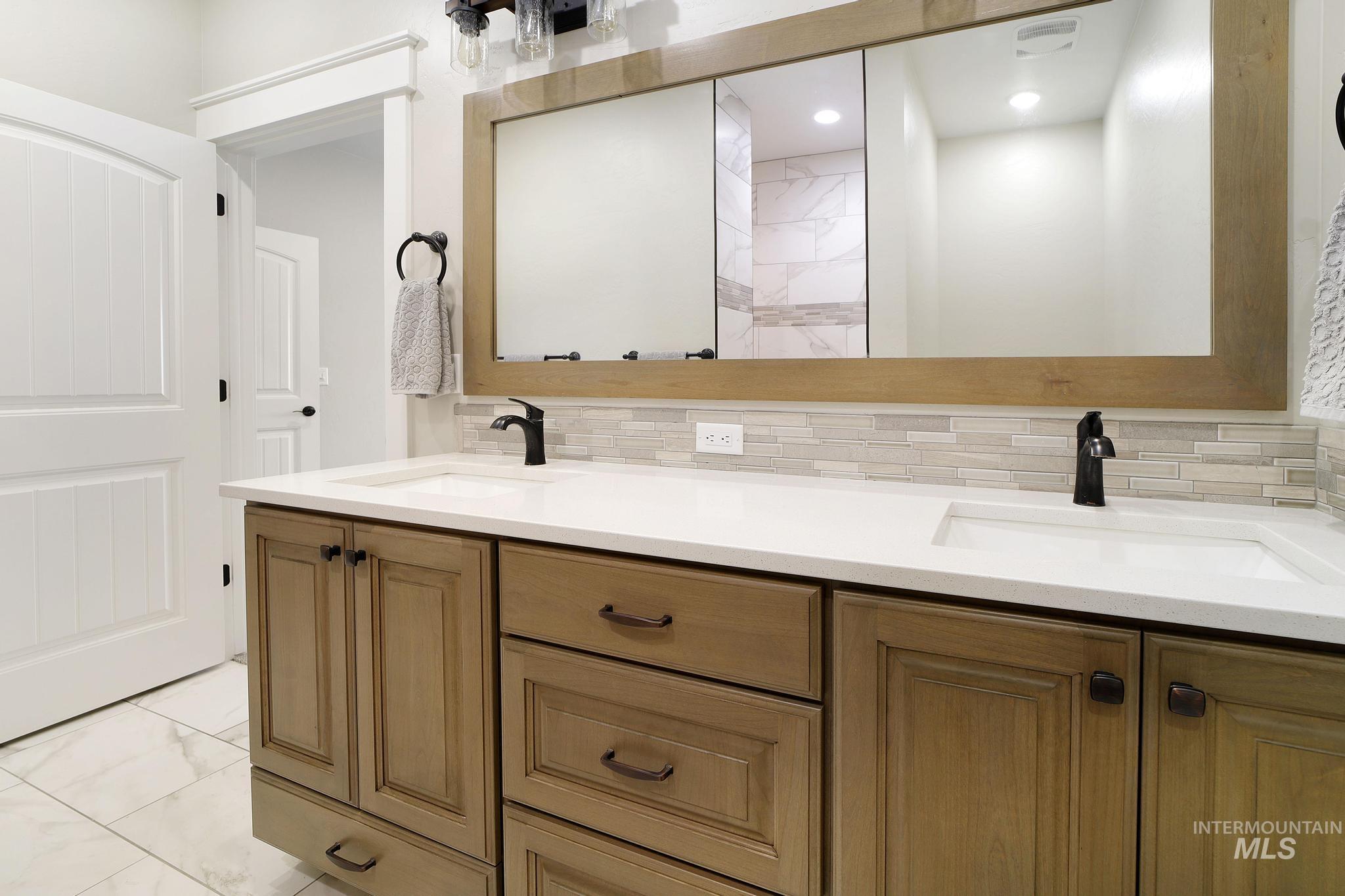 284 Sandi Road Property Photo 8