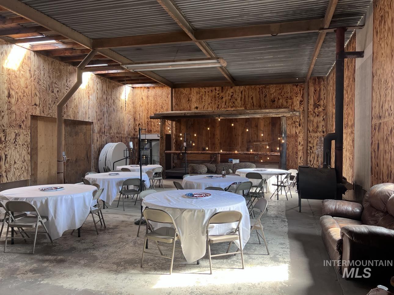 416 W Us Highway 30 Property Photo 13