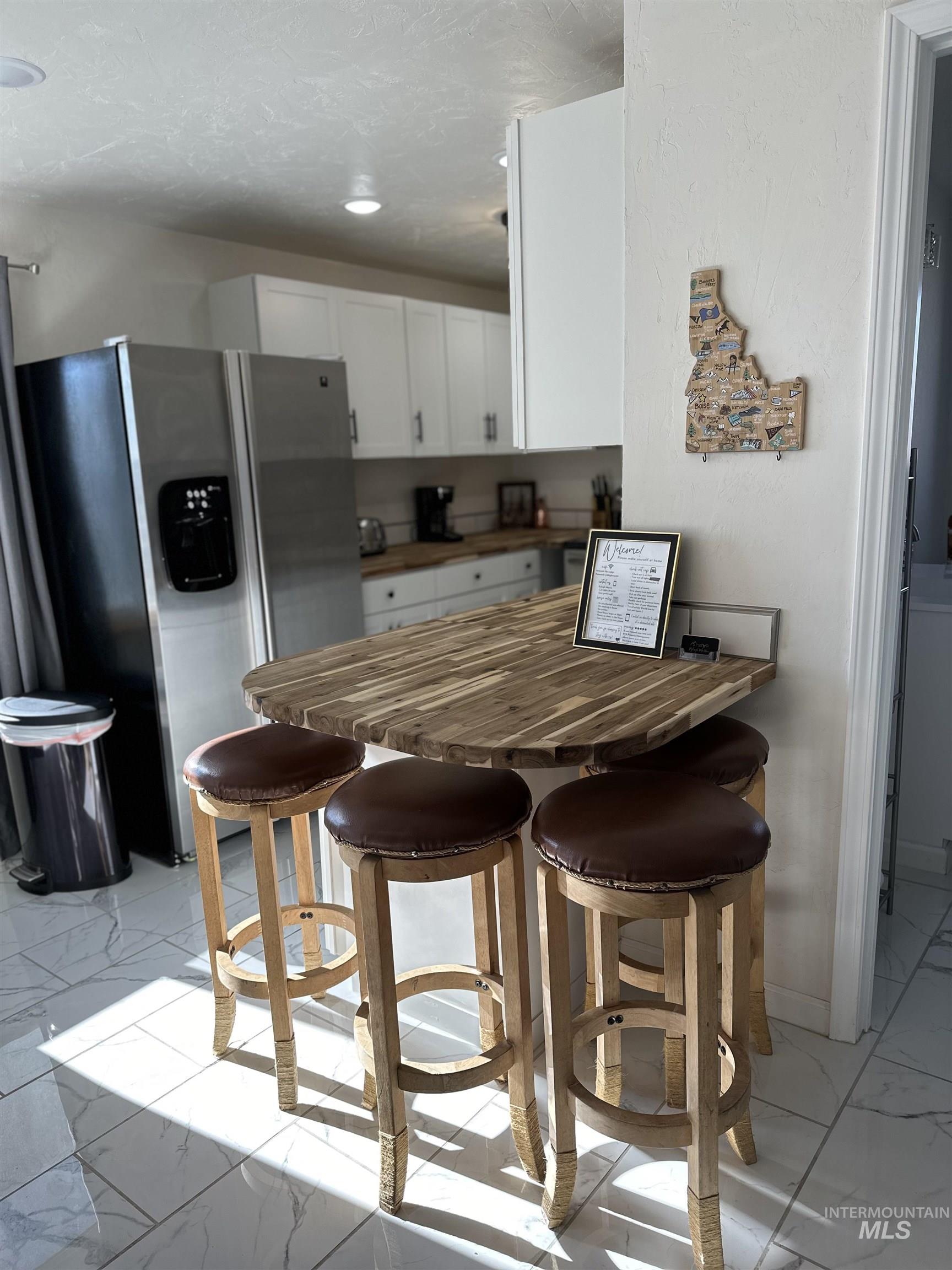 416 W Us Highway 30 Property Photo 25