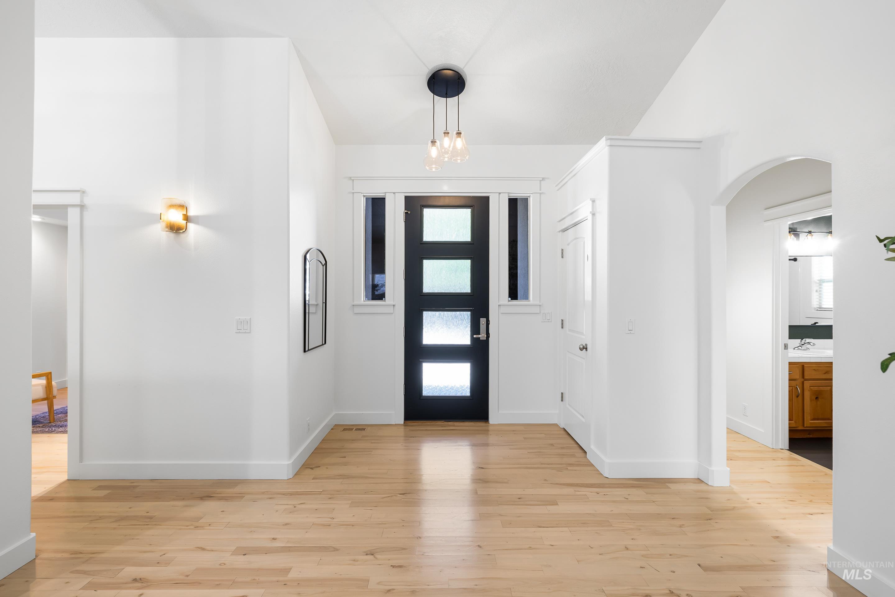 4846 N Arrow Villa Way Property Photo 4