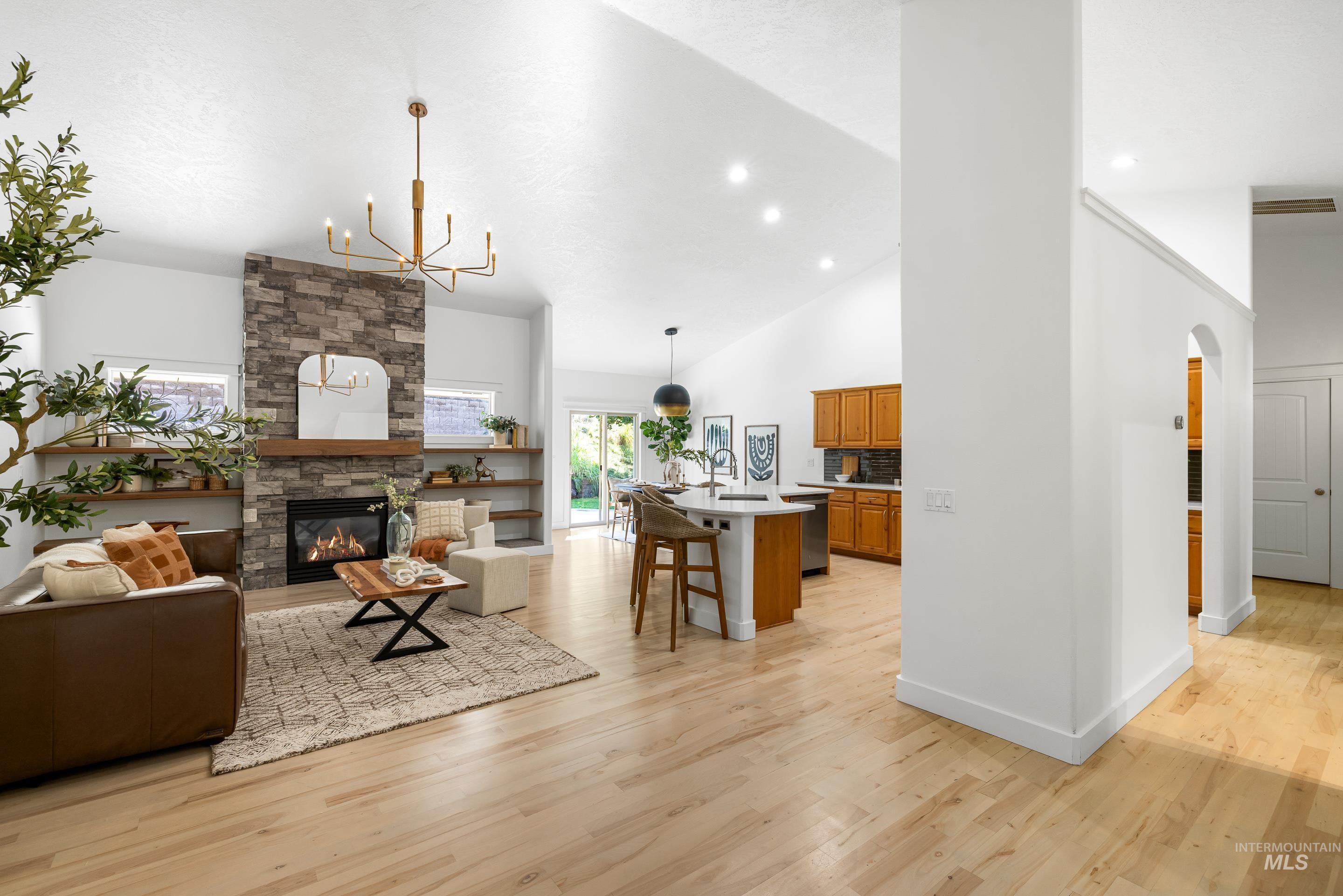 4846 N Arrow Villa Way Property Photo 6