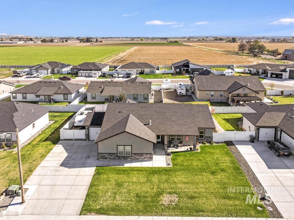 729 Satia Ln. Property Photo 1