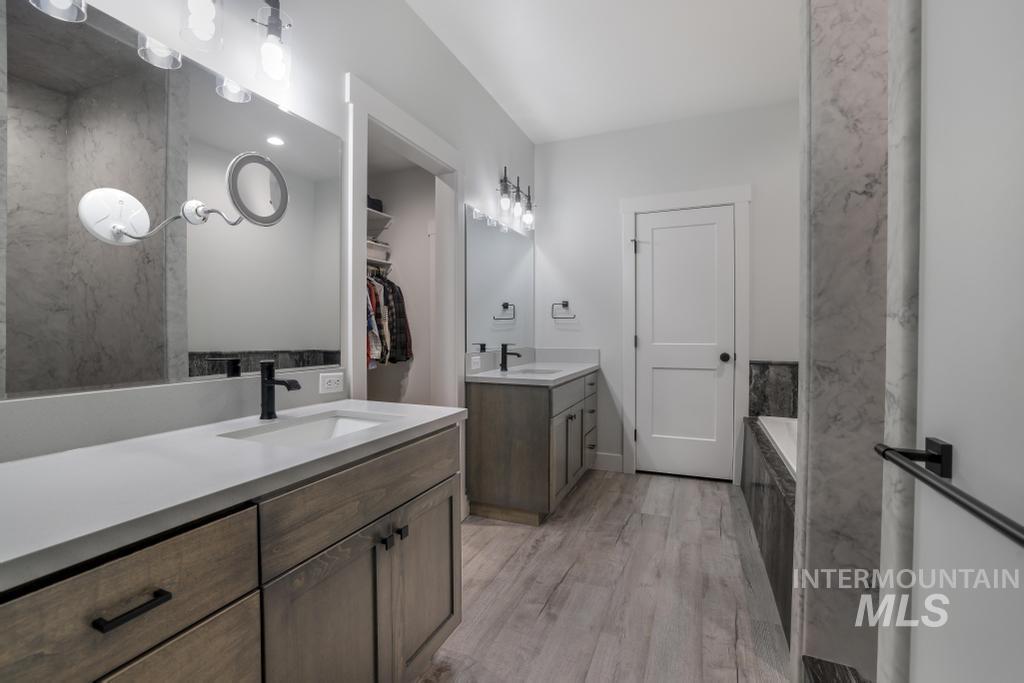 729 Satia Ln. Property Photo 8