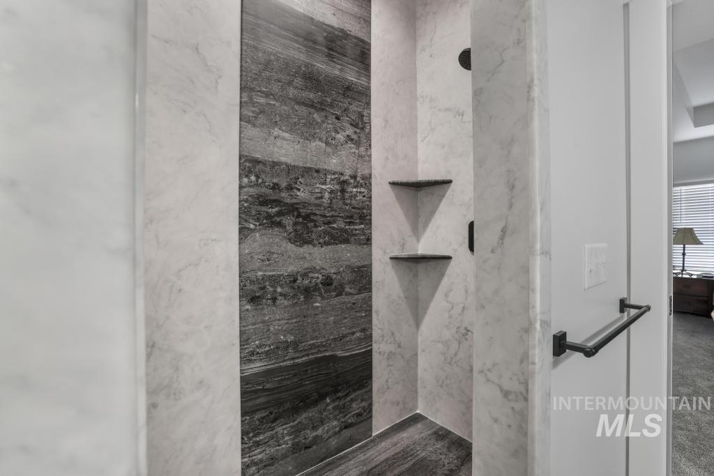 729 Satia Ln. Property Photo 9