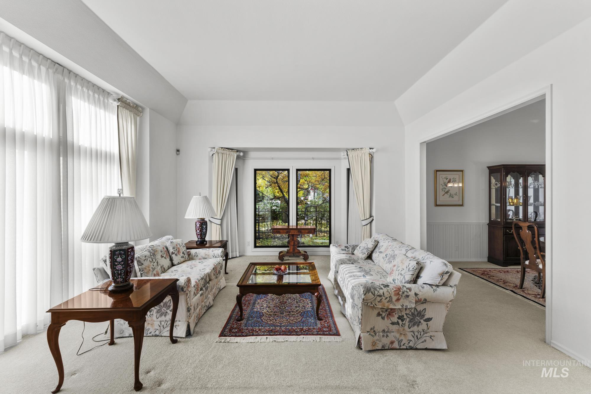 8550 W. Brookview Drive Property Photo 9