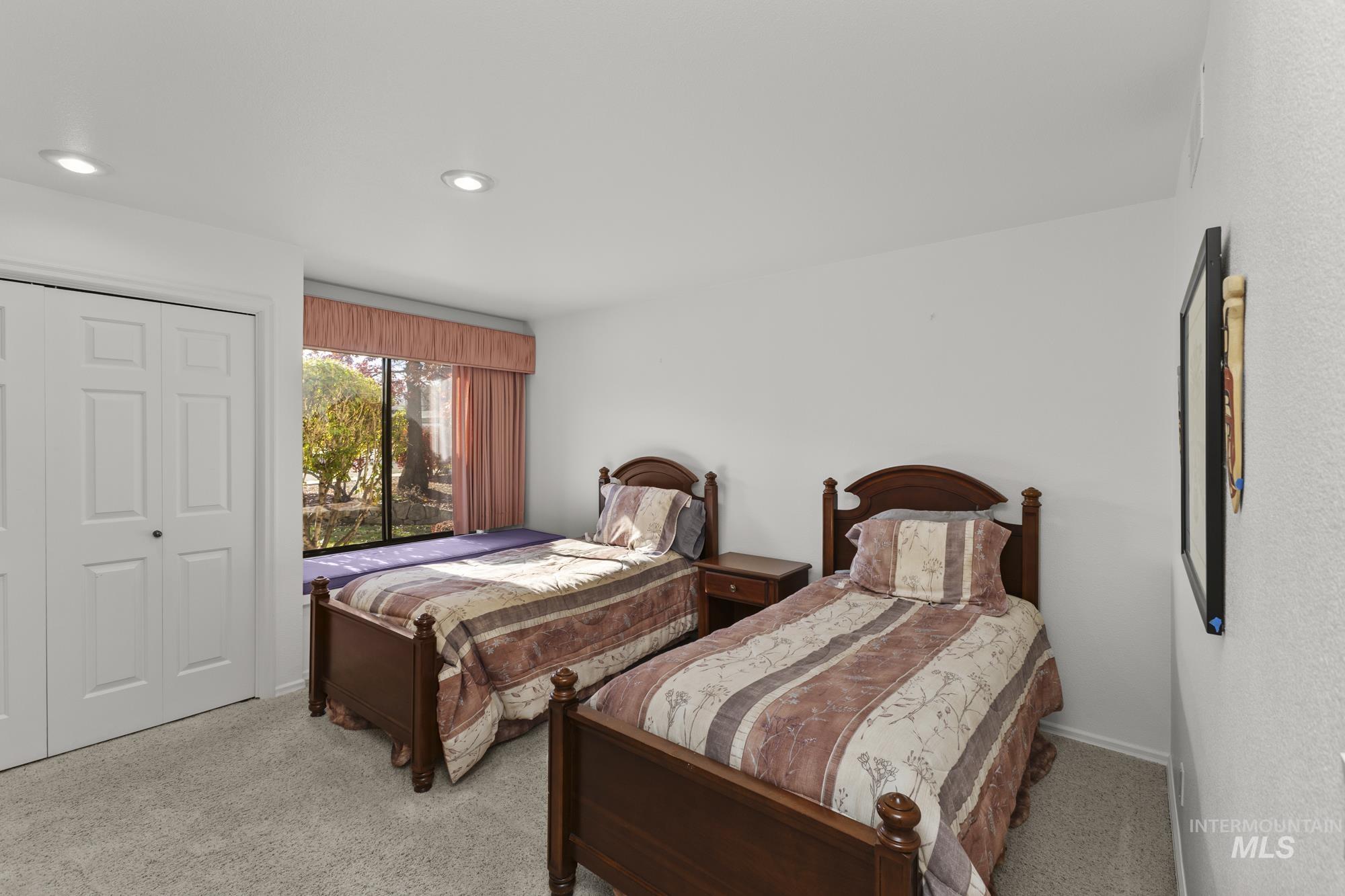 8550 W. Brookview Drive Property Photo 23