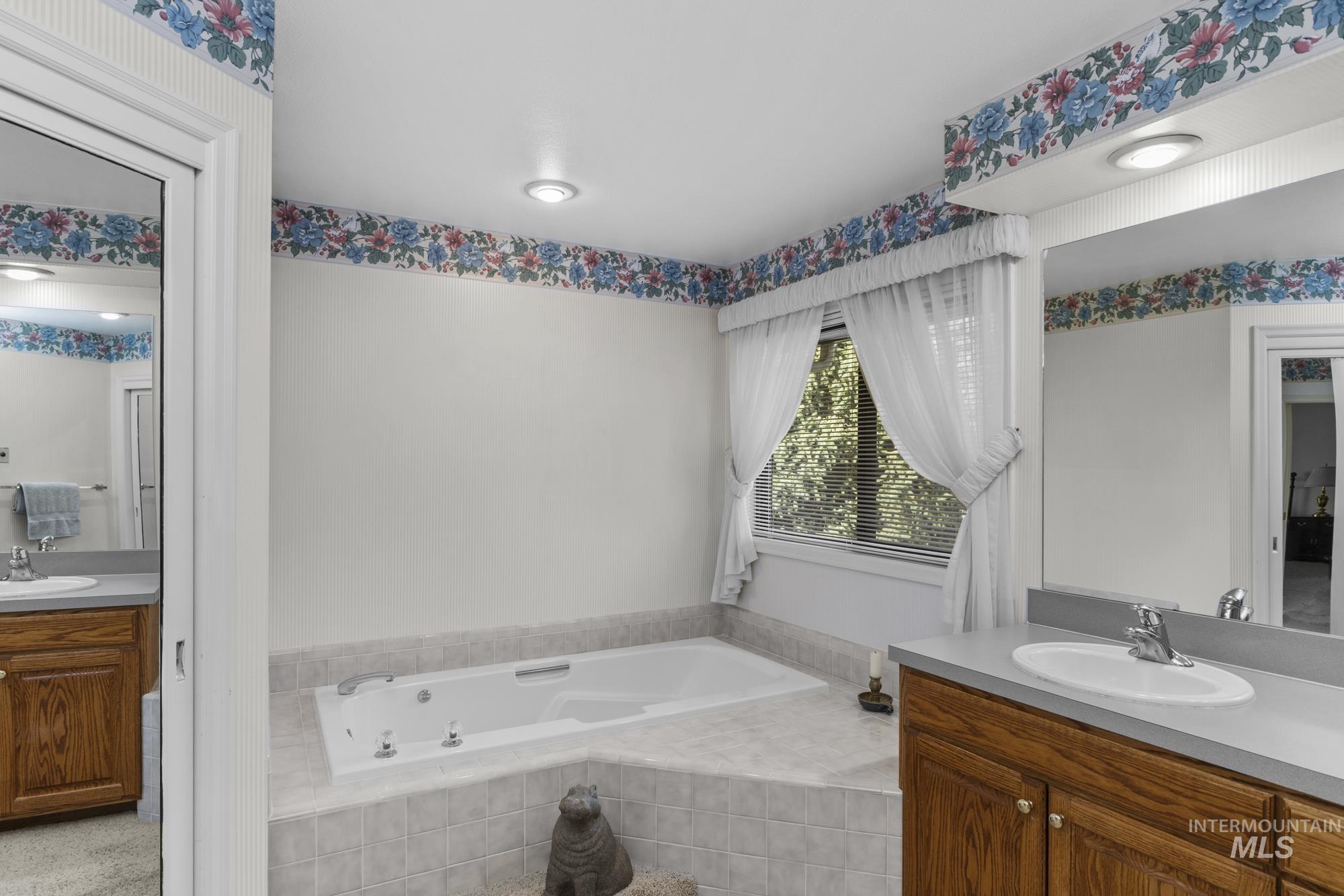 8550 W. Brookview Drive Property Photo 27