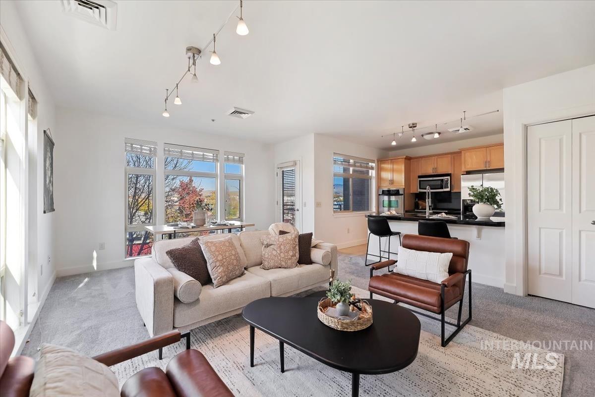 406 S 13th St Property Photo 8