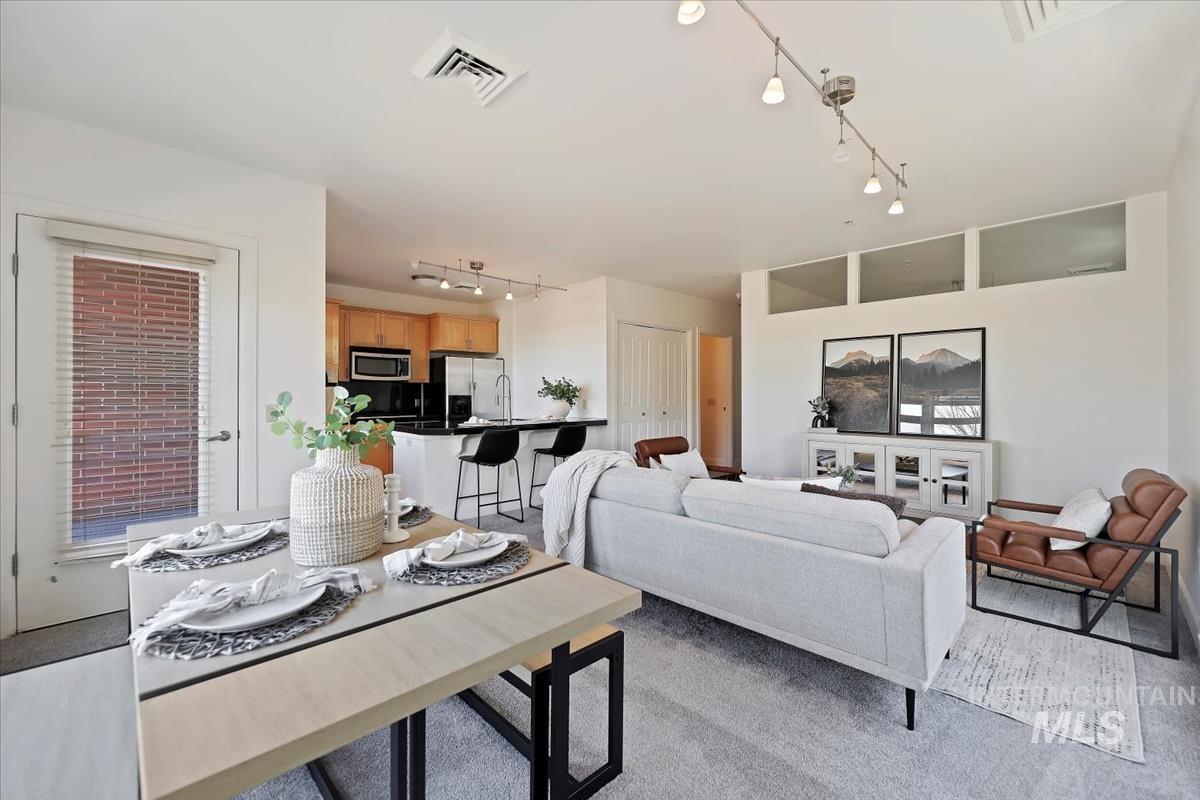 406 S 13th St Property Photo 10