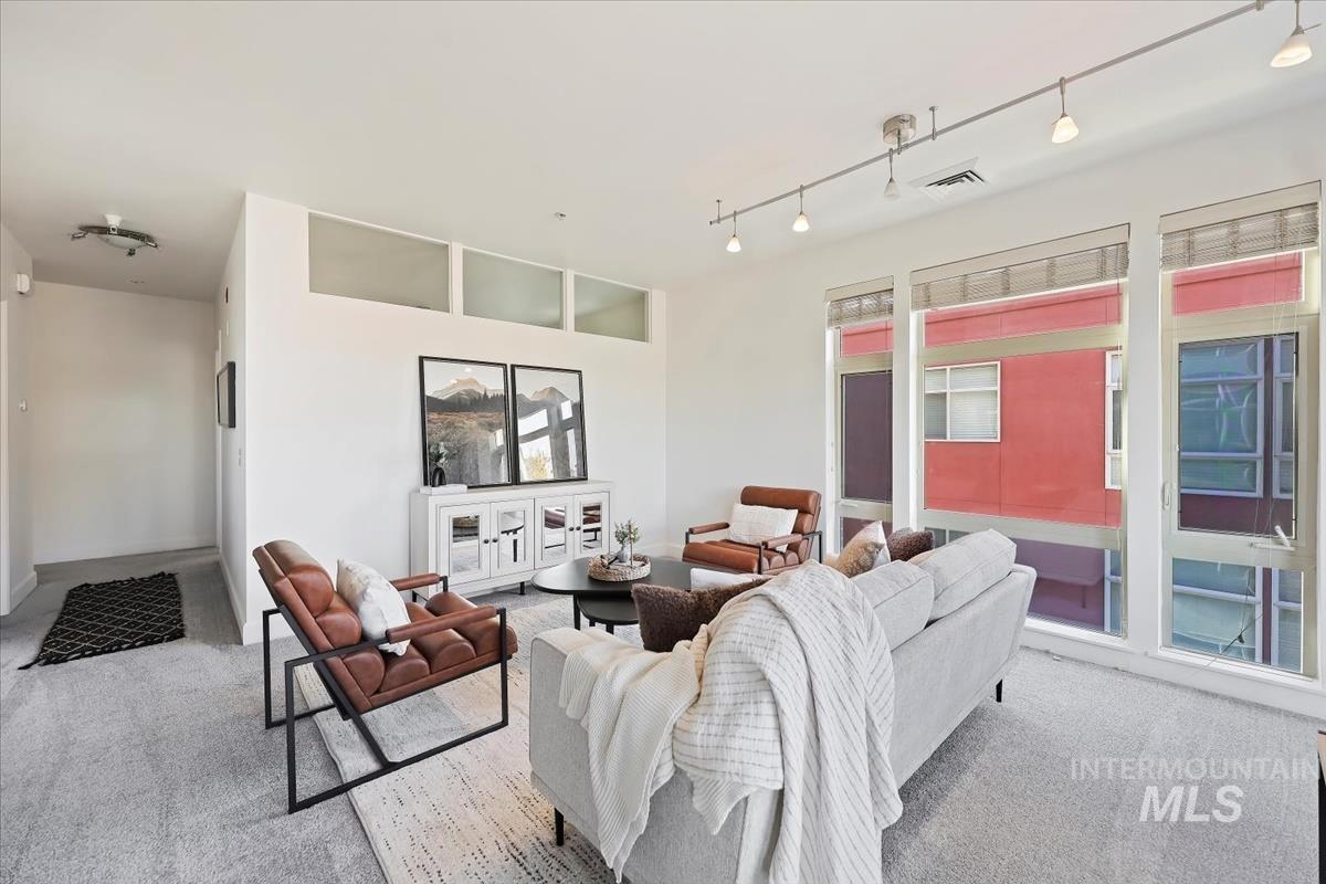 406 S 13th St Property Photo 12