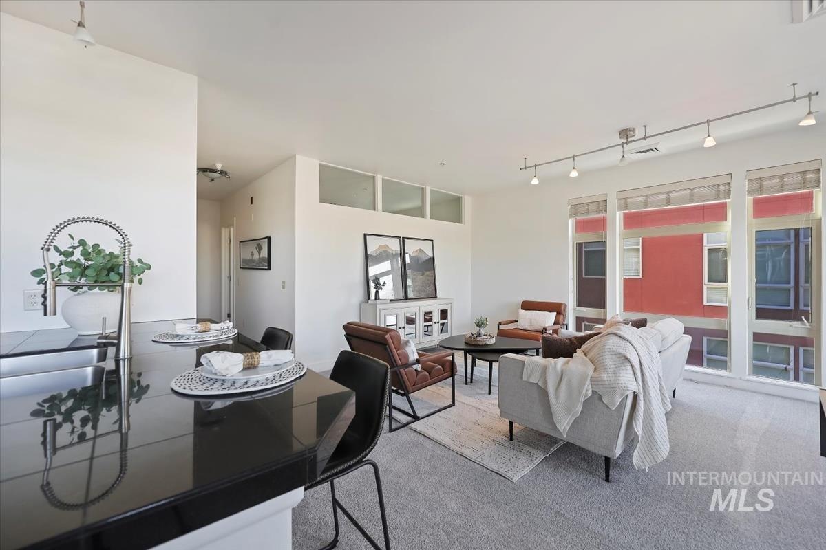 406 S 13th St Property Photo 13