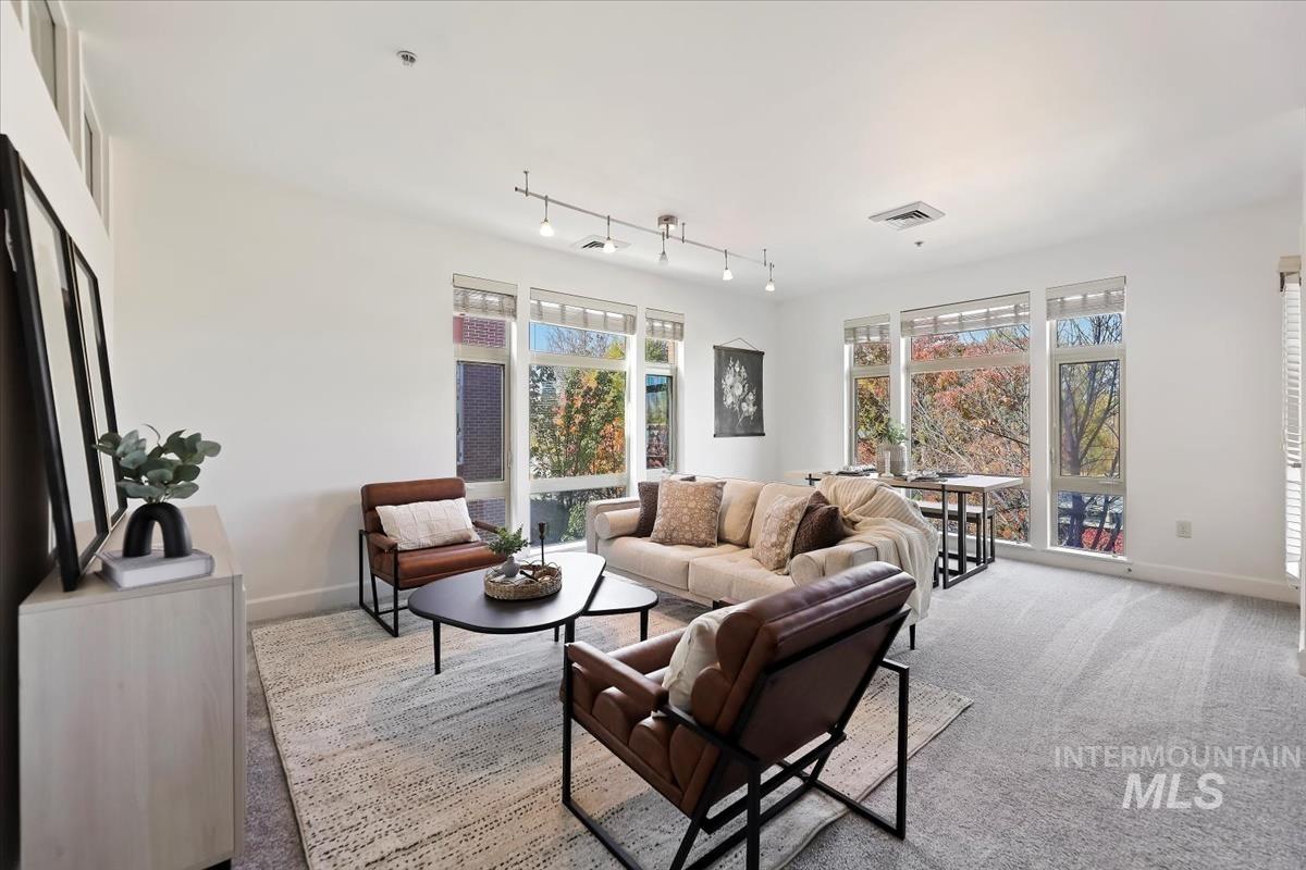 406 S 13th St Property Photo 16