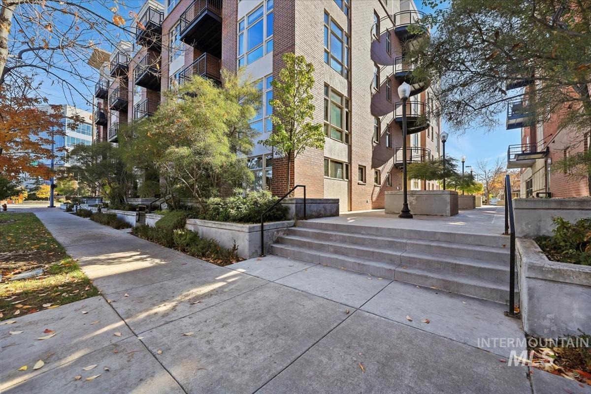 406 S 13th St Property Photo 29