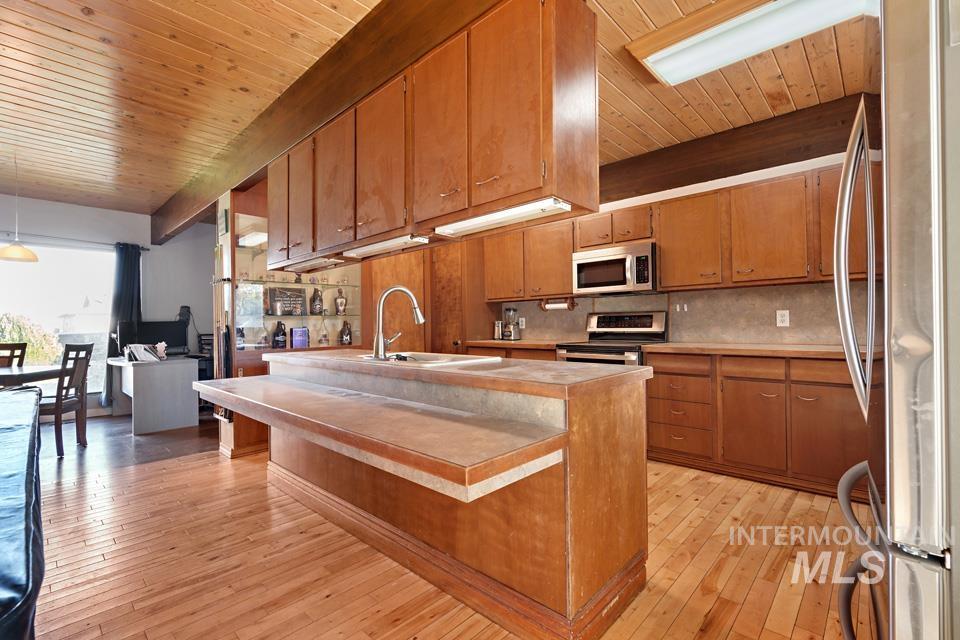 1825 Ne 17th Property Photo 6