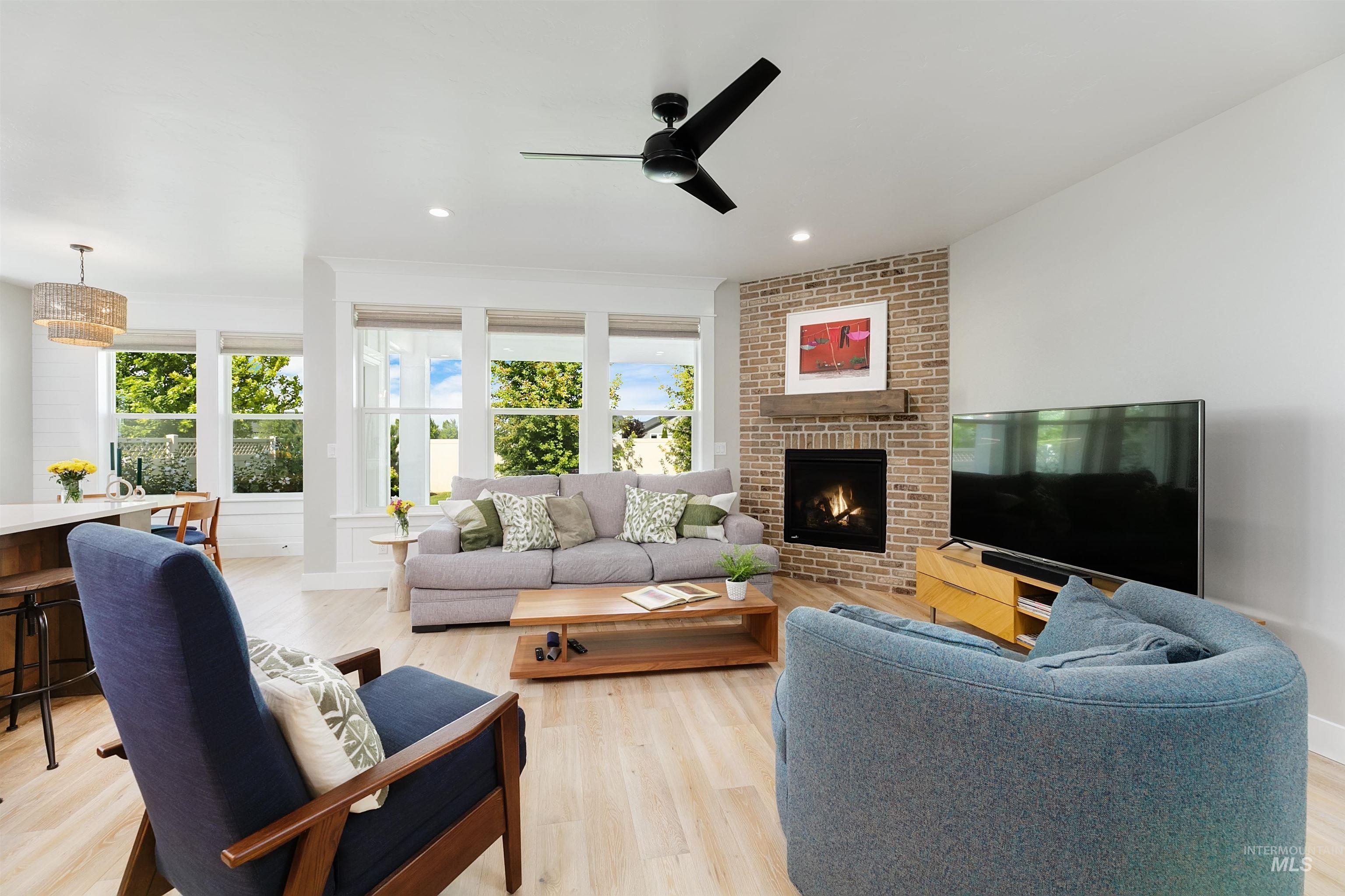 5463 N Exeter Way Property Photo 5