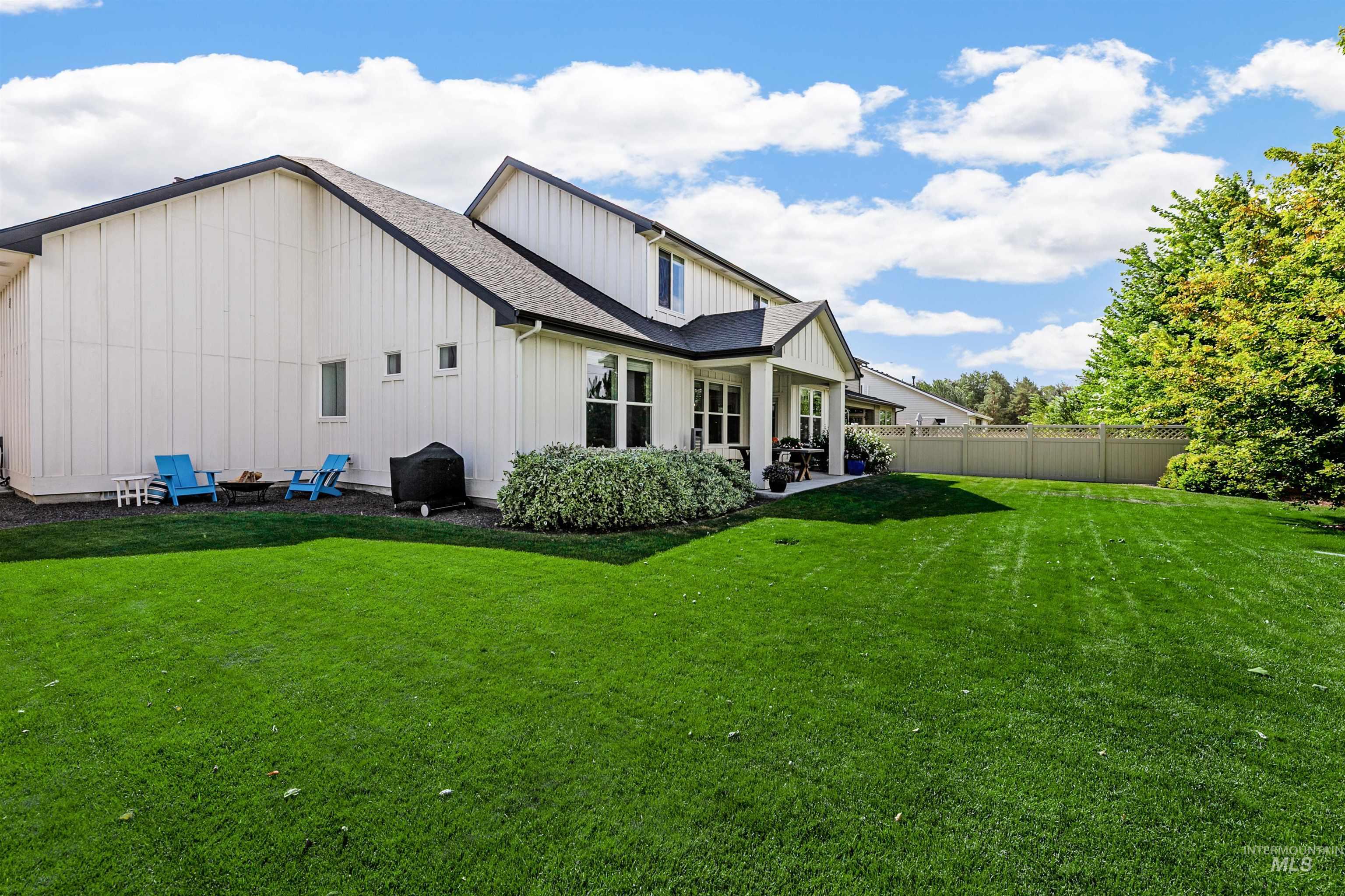 5463 N Exeter Way Property Photo 32