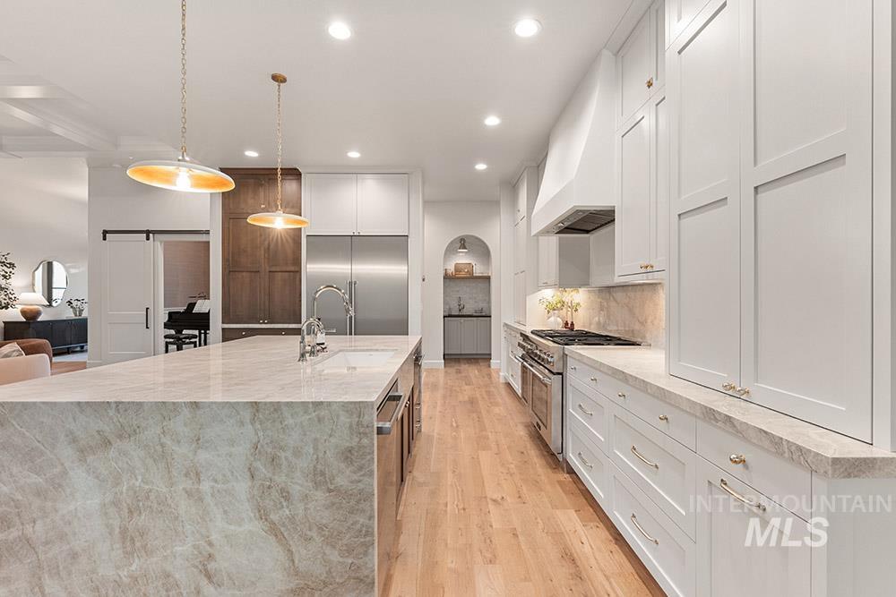 7207 N Pinseeker Pl Property Photo 7