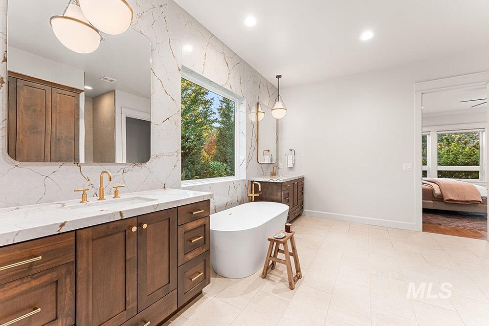 7207 N Pinseeker Pl Property Photo 16