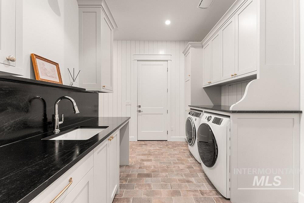 7207 N Pinseeker Pl Property Photo 18