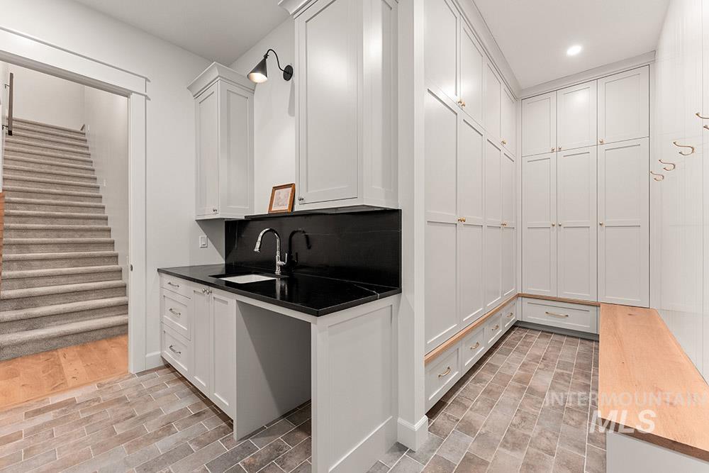 7207 N Pinseeker Pl Property Photo 20