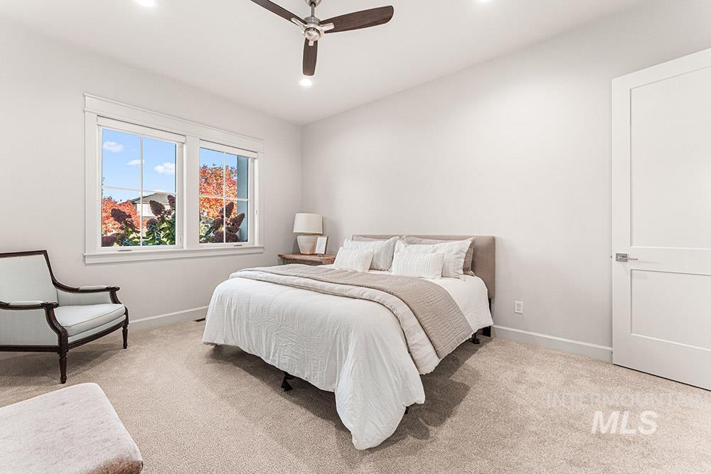 7207 N Pinseeker Pl Property Photo 27