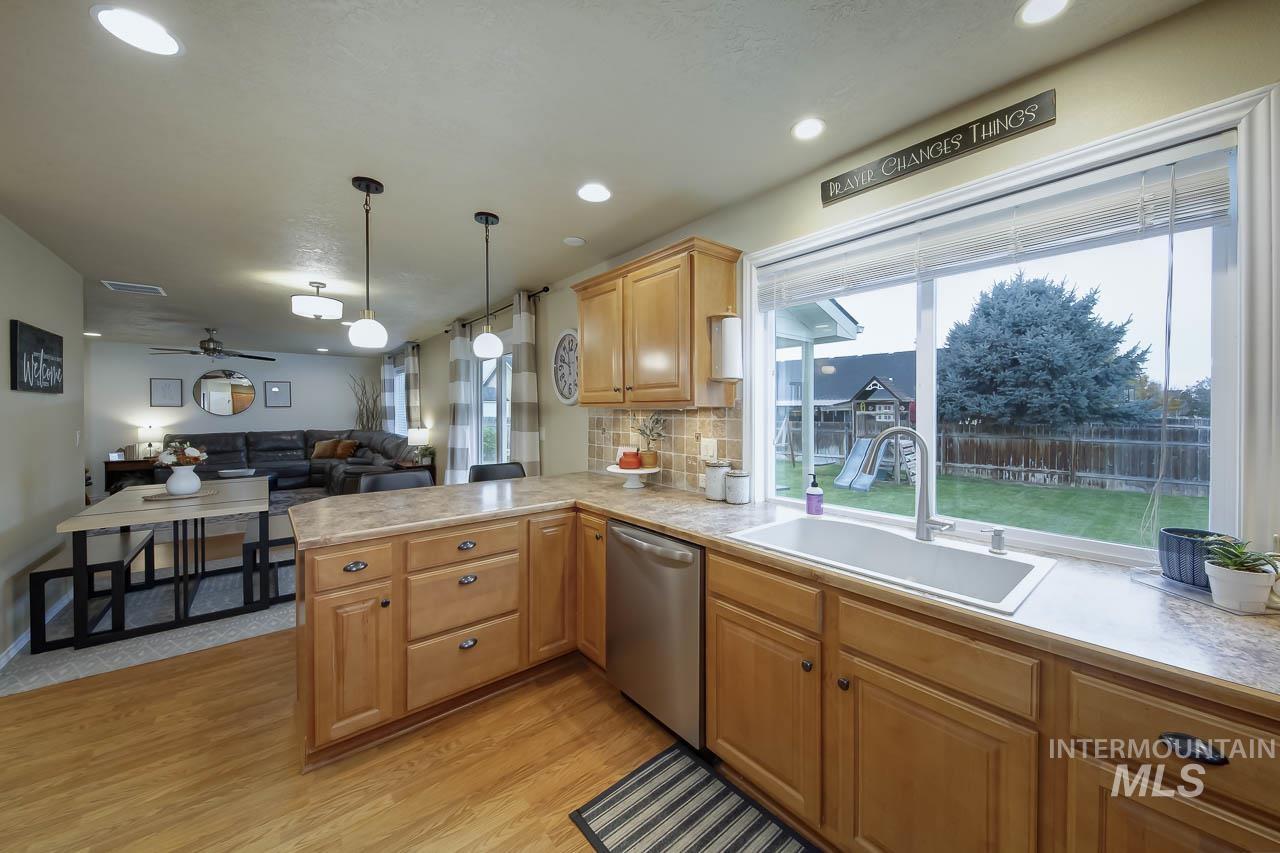 11306 W Brandi Ln Property Photo 6