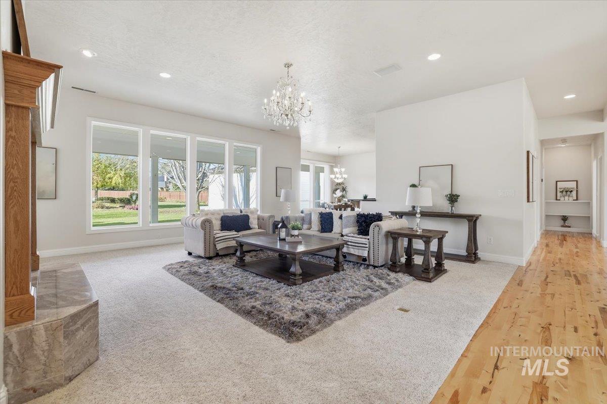 2927 S Goshen Way Property Photo 9