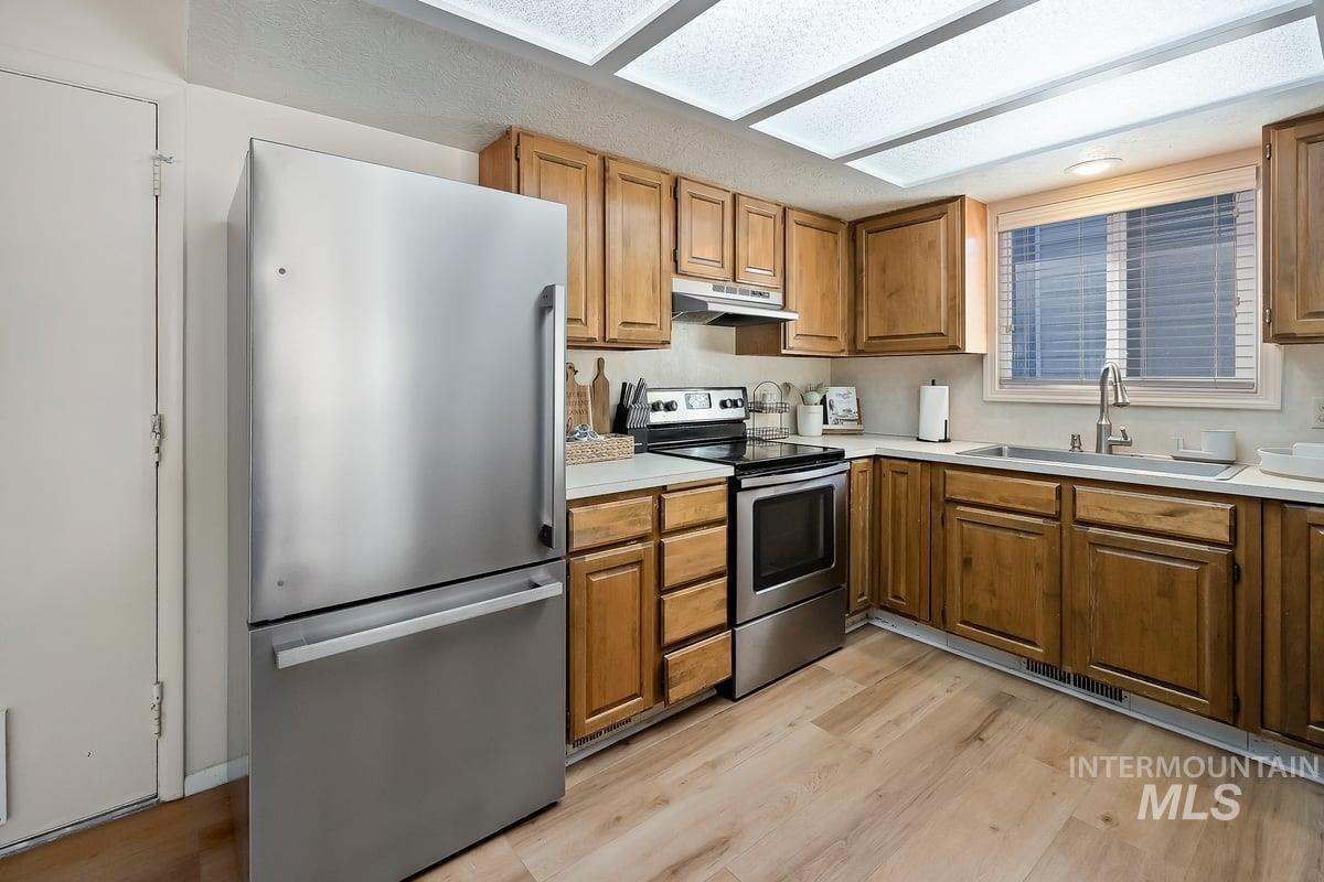 350 Crestview Dr Property Photo 12