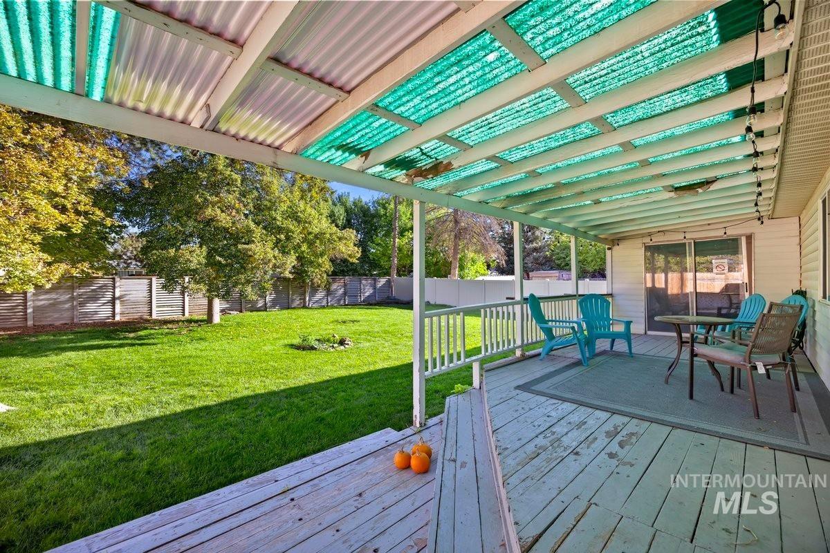 350 Crestview Dr Property Photo 28