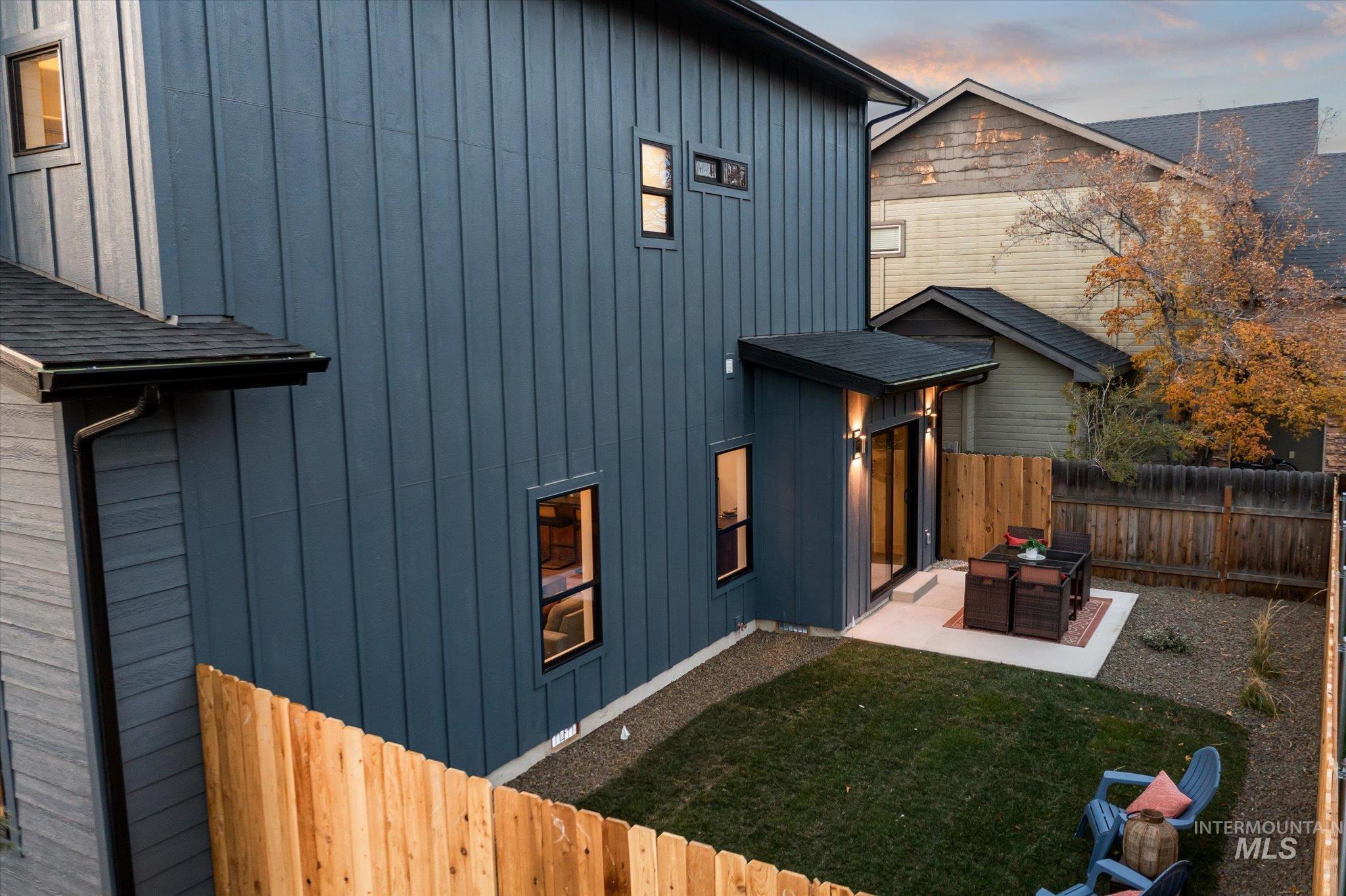 916 S Roosevelt St Property Photo 3