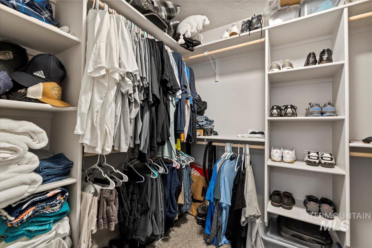 1211 Mahogany St Property Photo 17