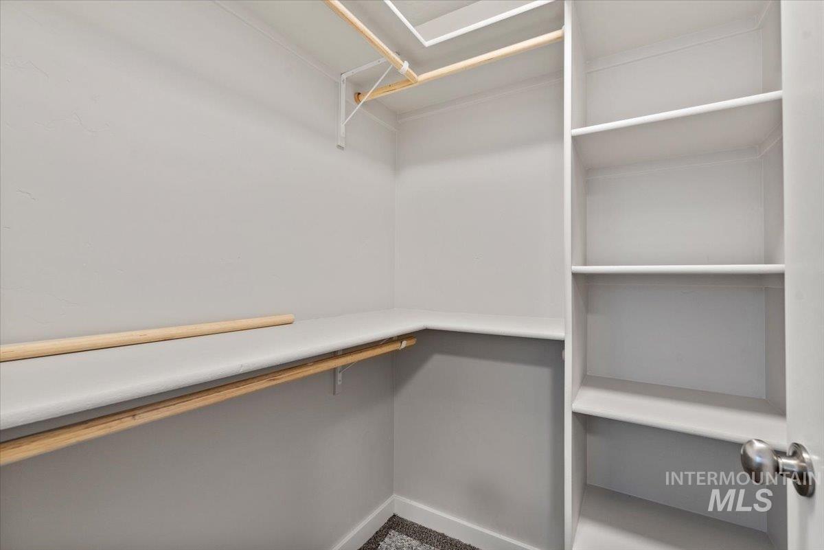 1211 Mahogany St Property Photo 21