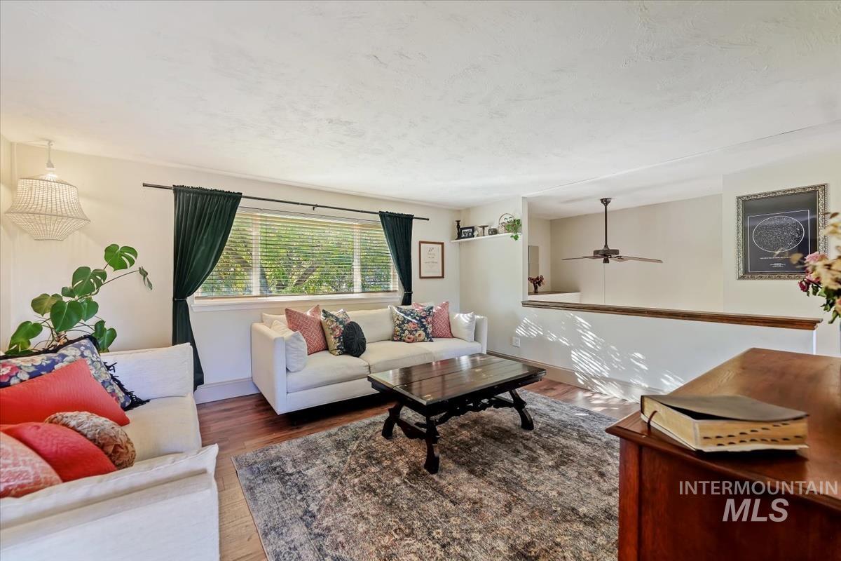 1424 W Kingswood Ave Property Photo 7