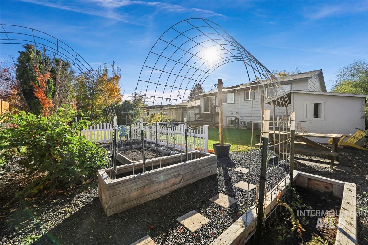 1424 W Kingswood Ave Property Photo 36