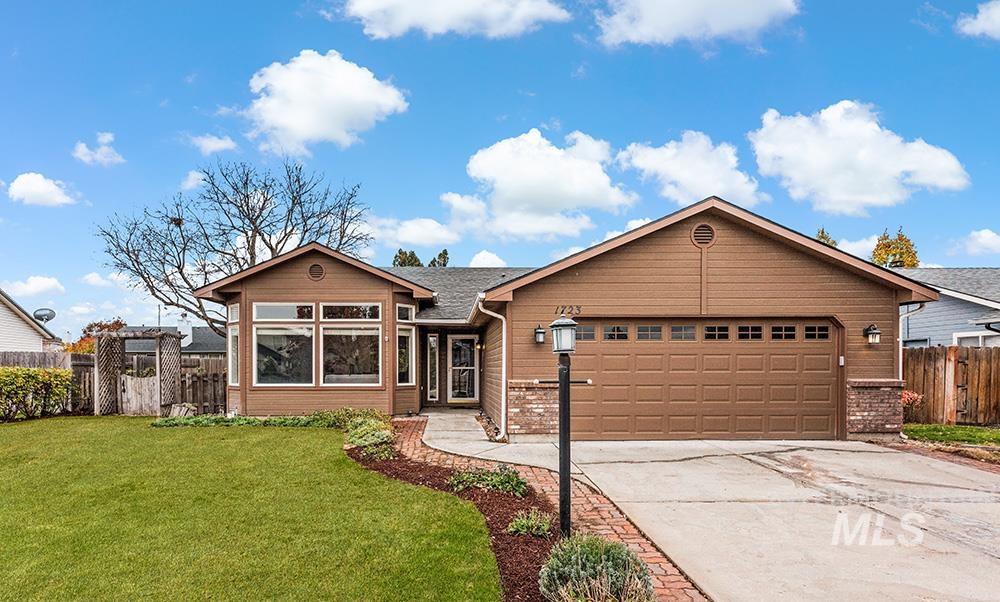 1723 W Hendricks St Property Photo 1